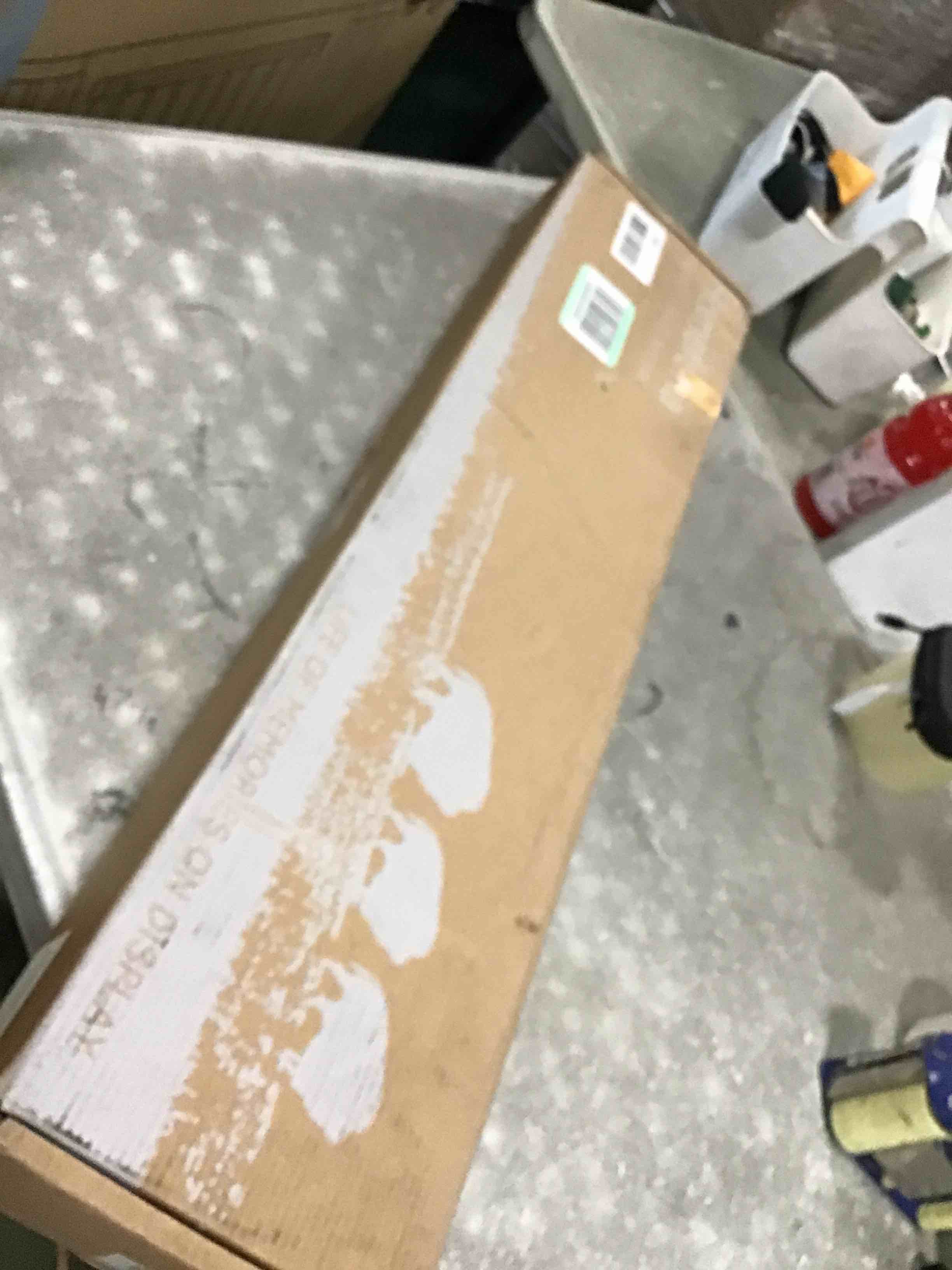 https://s3.amazonaws.com/lotting-images-prod/bidfta/TEA0158981_1724944421235.jpeg