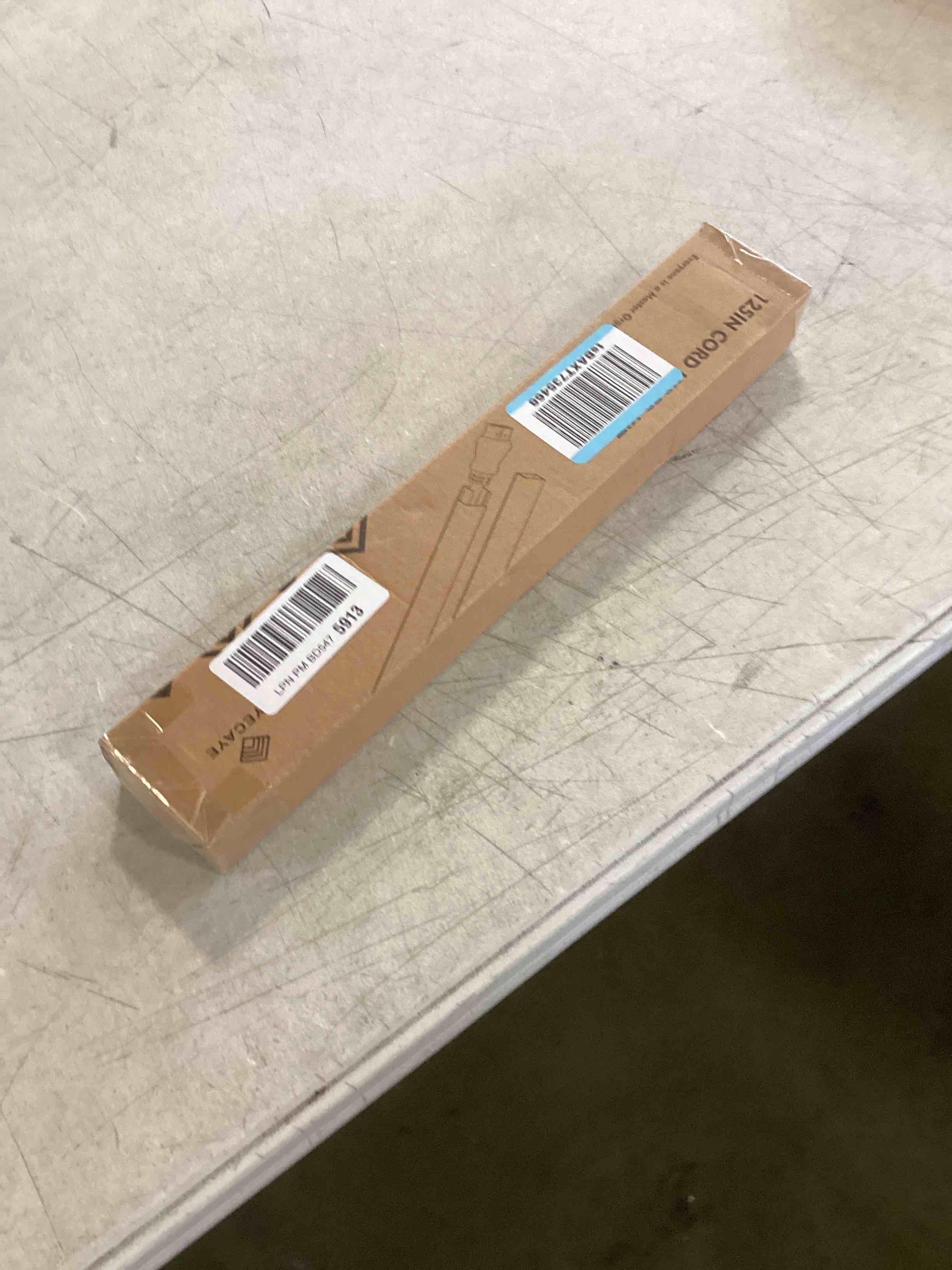 https://s3.amazonaws.com/lotting-images-prod/bidfta/TEA0165595_1724960236827.jpeg