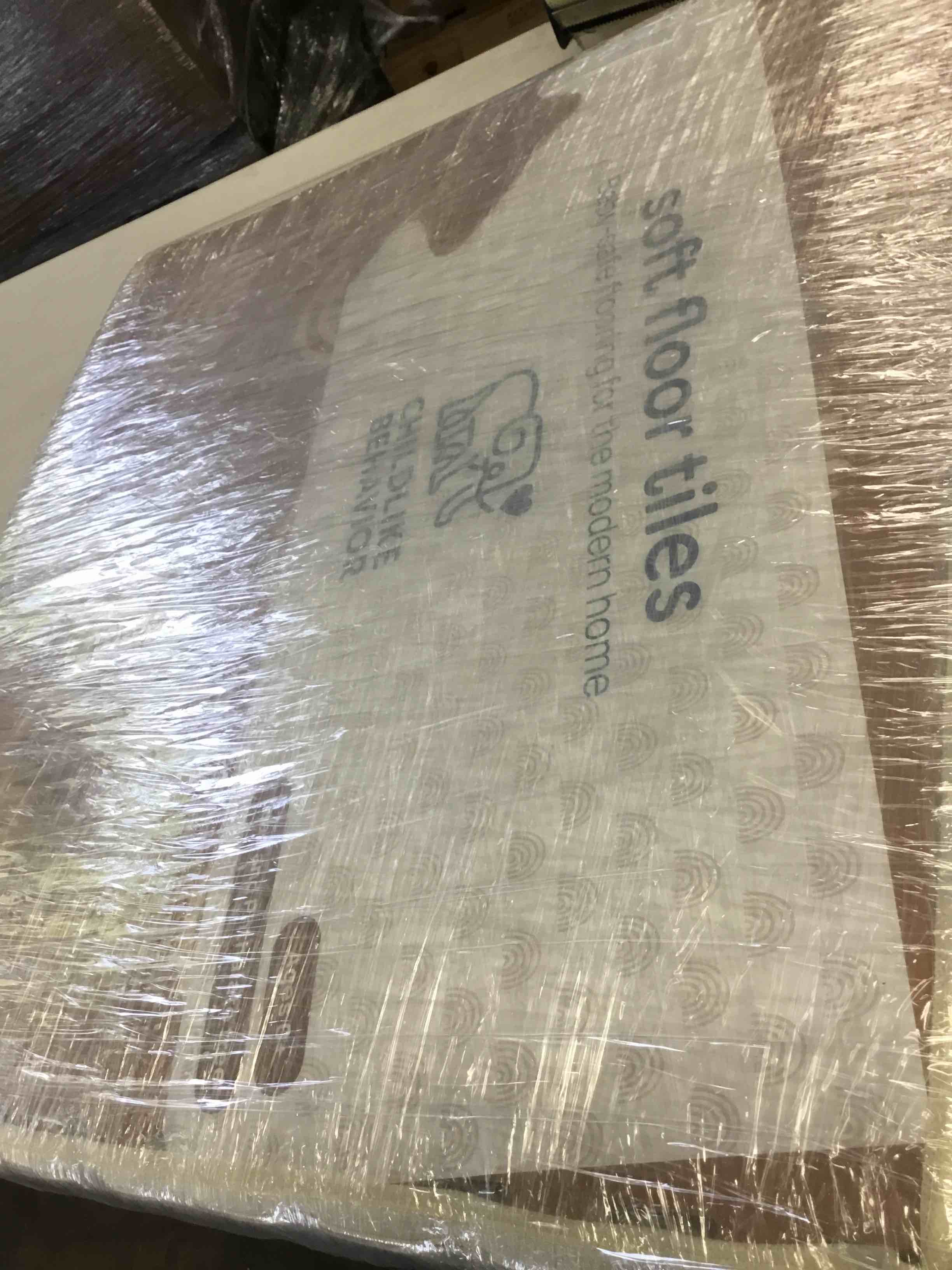 https://s3.amazonaws.com/lotting-images-prod/bidfta/TEA0167982_1724769365223.jpeg