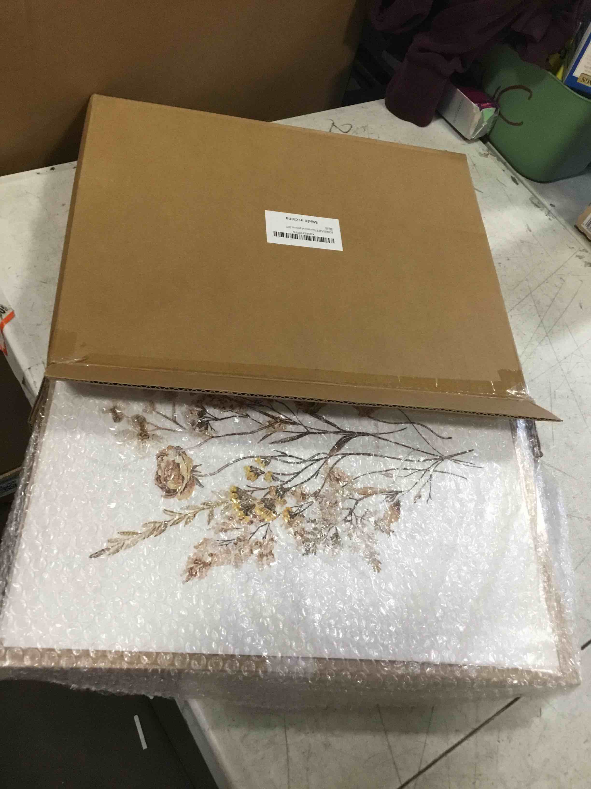 https://s3.amazonaws.com/lotting-images-prod/bidfta/TEA0168069_1726159185740.jpeg