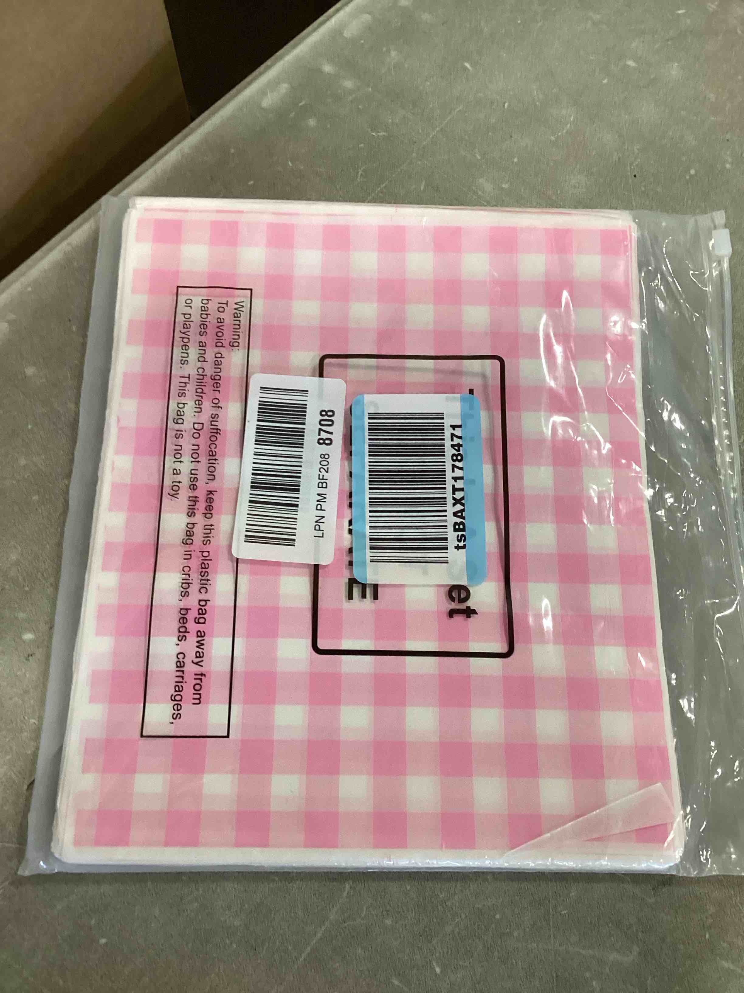 https://s3.amazonaws.com/lotting-images-prod/bidfta/TEA0169696_1725387756051.jpeg