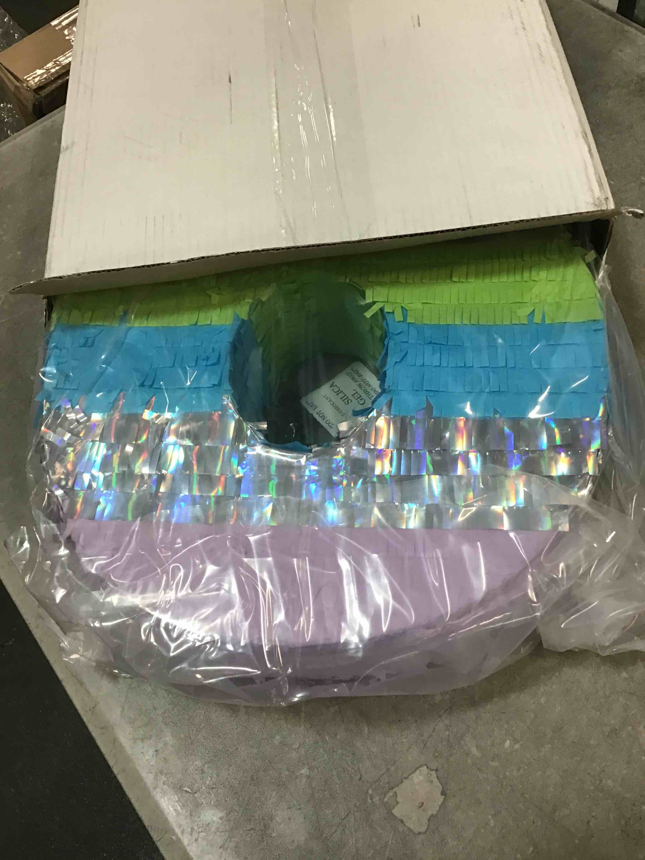 https://s3.amazonaws.com/lotting-images-prod/bidfta/TEA0171876_1725487029403.jpeg