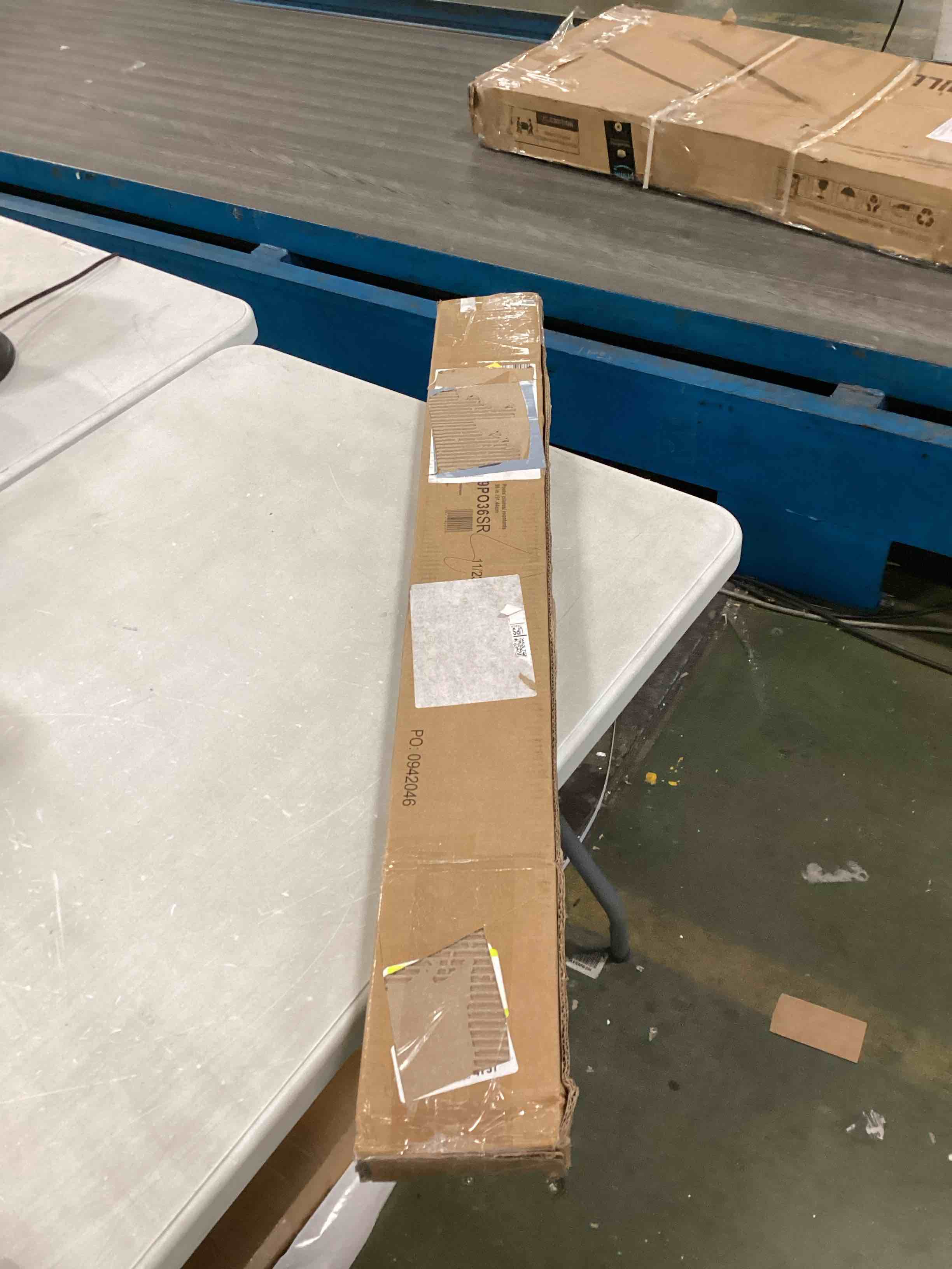 https://s3.amazonaws.com/lotting-images-prod/bidfta/TEA0172567_1726808557536.jpeg