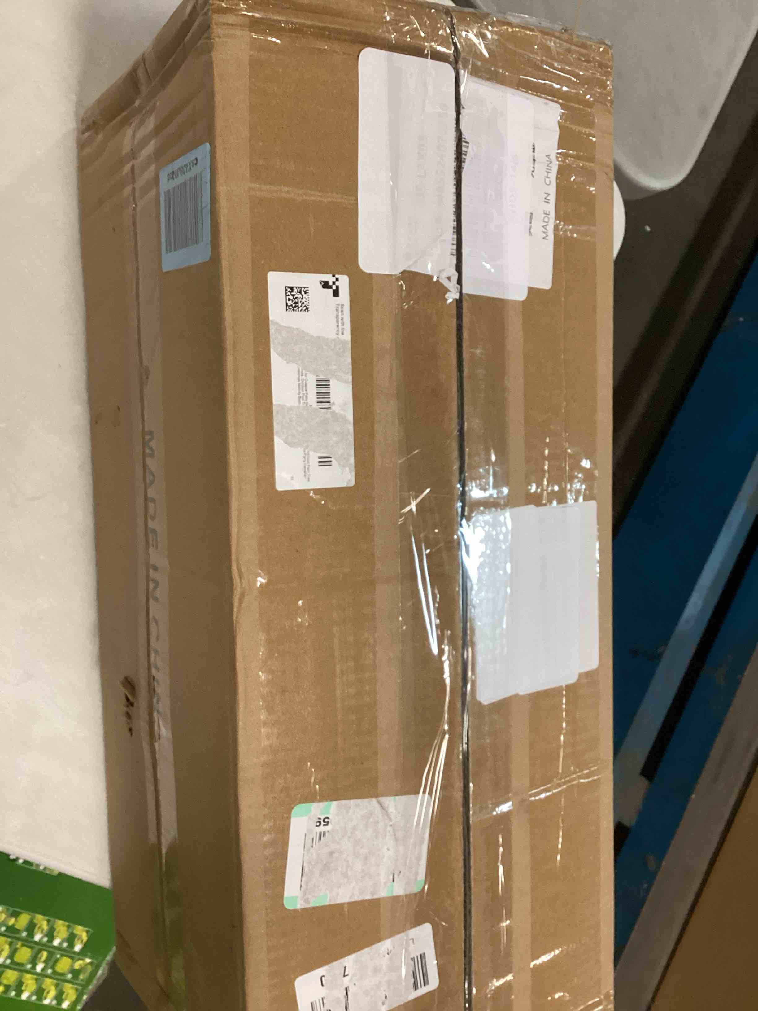 https://s3.amazonaws.com/lotting-images-prod/bidfta/TEA0173444_1726097423243.jpeg