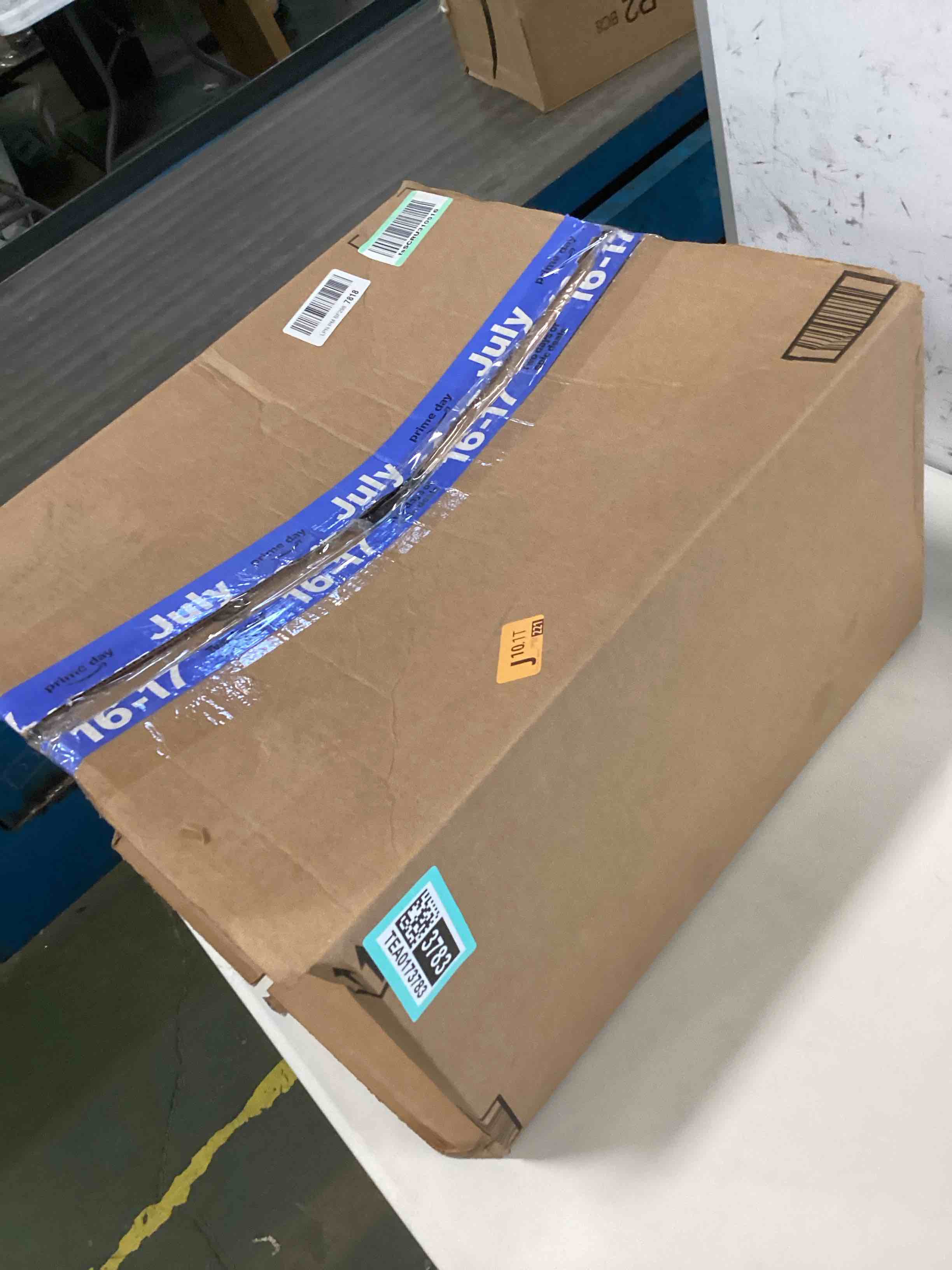 https://s3.amazonaws.com/lotting-images-prod/bidfta/TEA0173783_1725487936370.jpeg