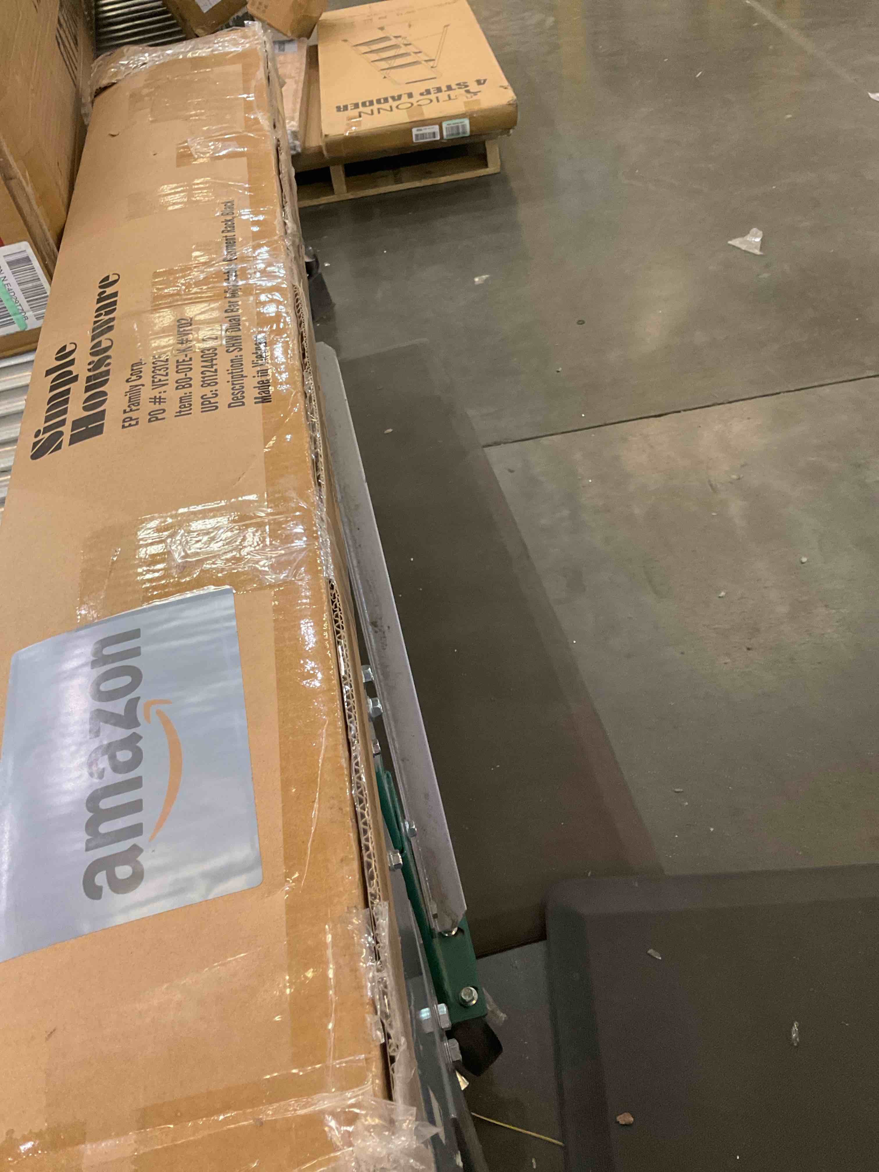 https://s3.amazonaws.com/lotting-images-prod/bidfta/TEA0174257_1725992709841.jpeg
