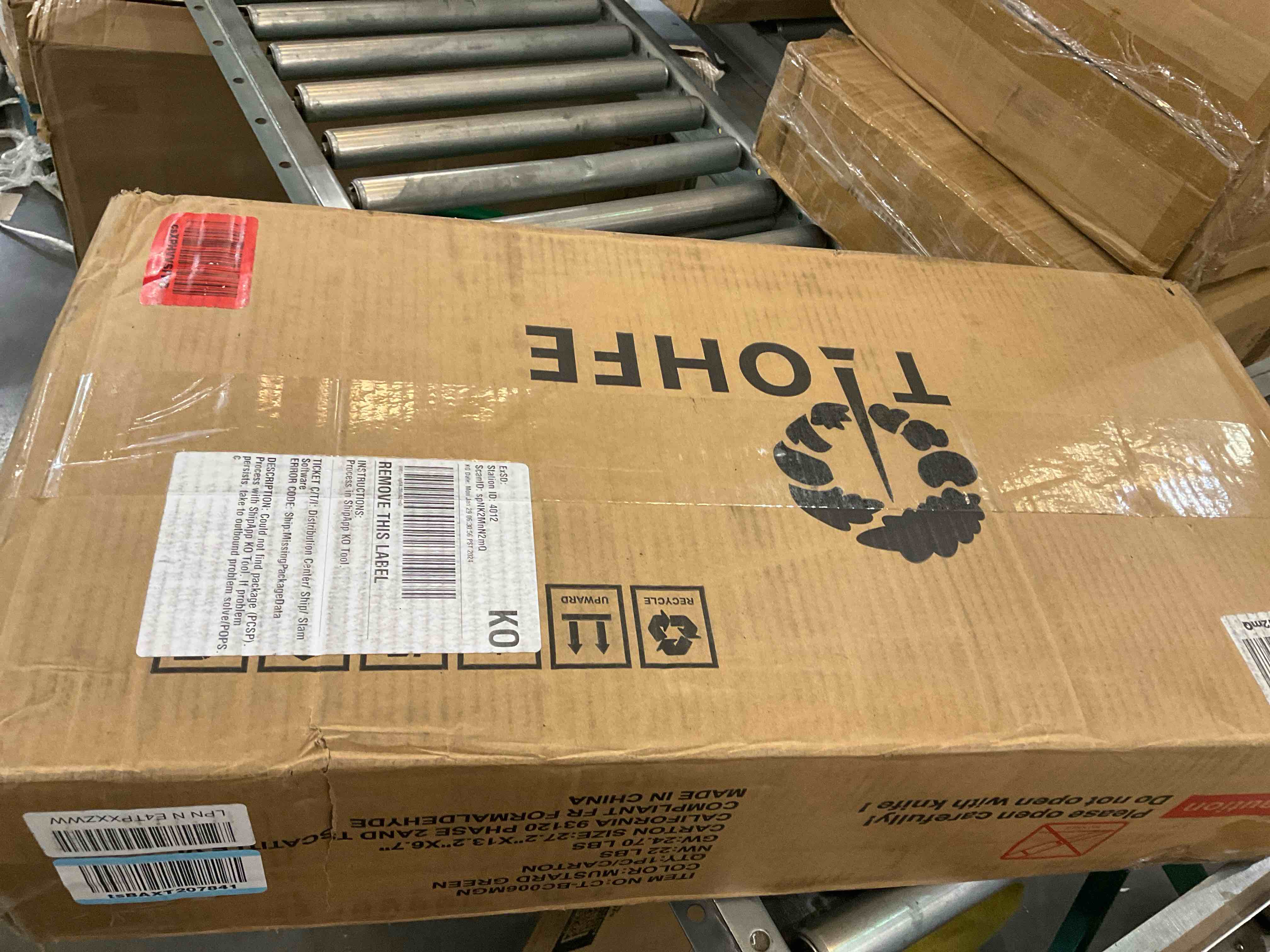 TaoHFE Bathroom Cabinet Wall Mounted Green Designer Bathroom Wall Cabinet Medicine Cabinet with Double Shutter Doors 3 Tier Adjustable Shelf with Towel Rack Over The Toilet Storage Cabinet Laundry