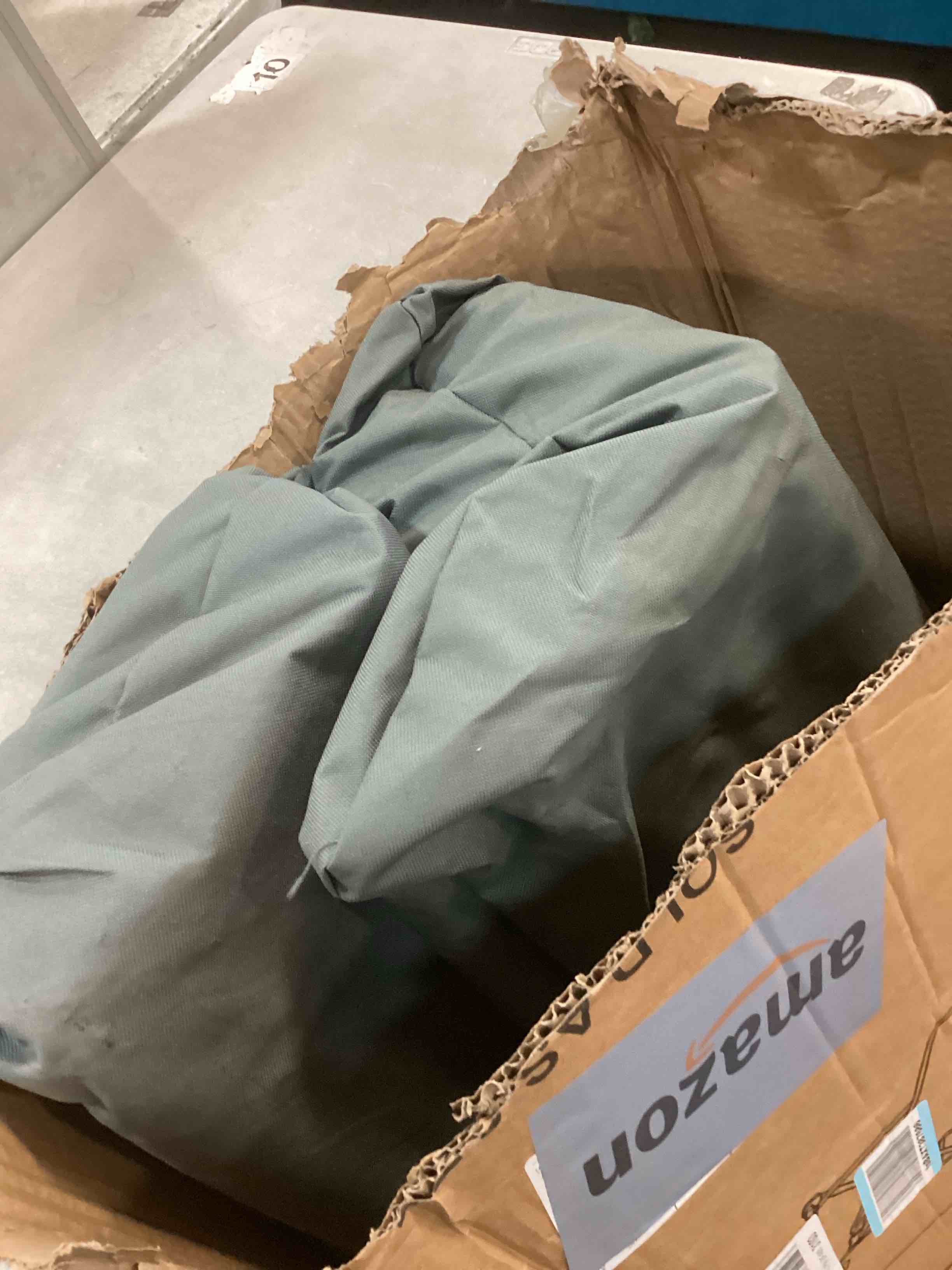 https://s3.amazonaws.com/lotting-images-prod/bidfta/TEA0179550_1725893777438.jpeg