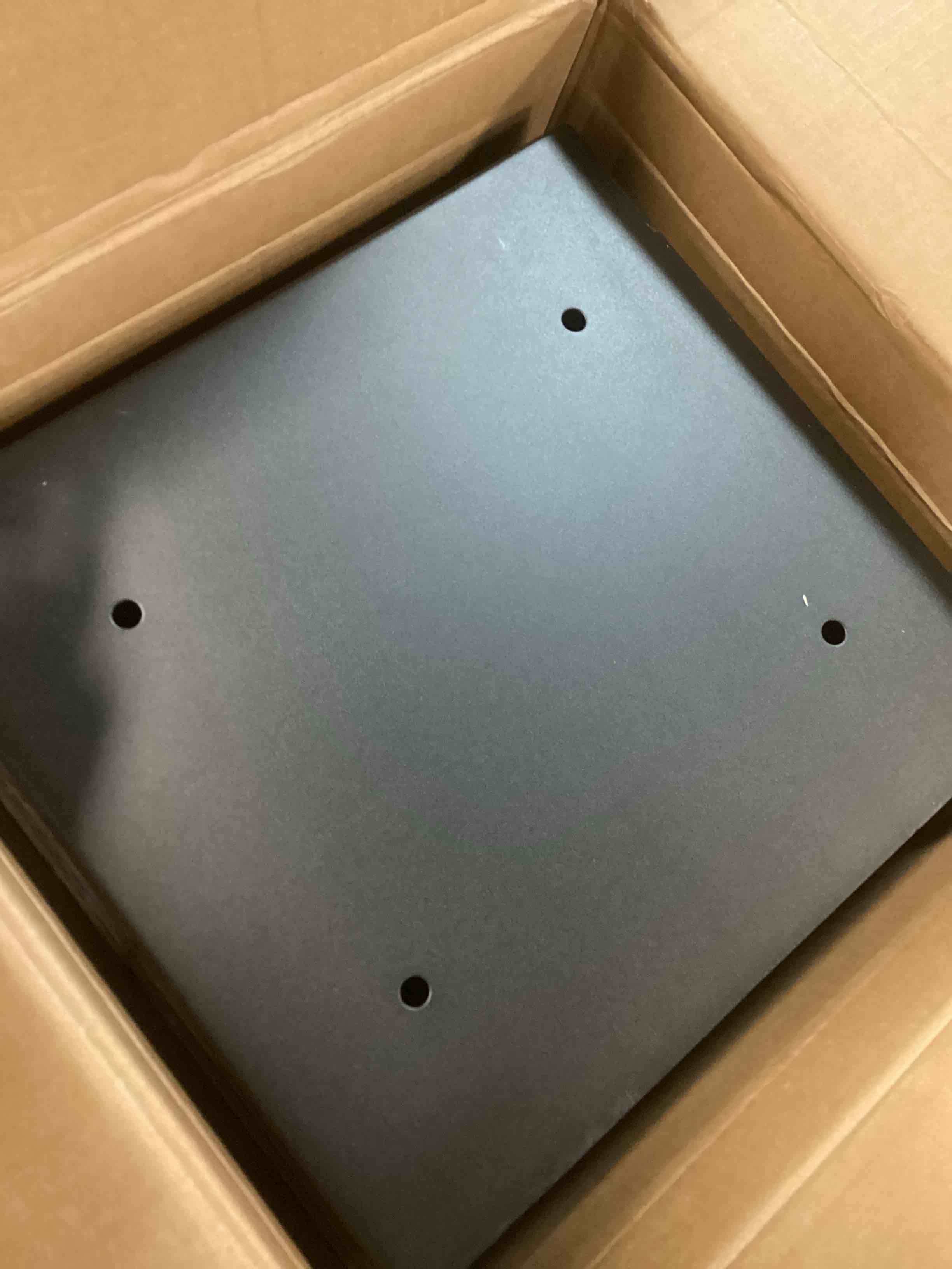 https://s3.amazonaws.com/lotting-images-prod/bidfta/TEA0182230_1726926291316.jpeg