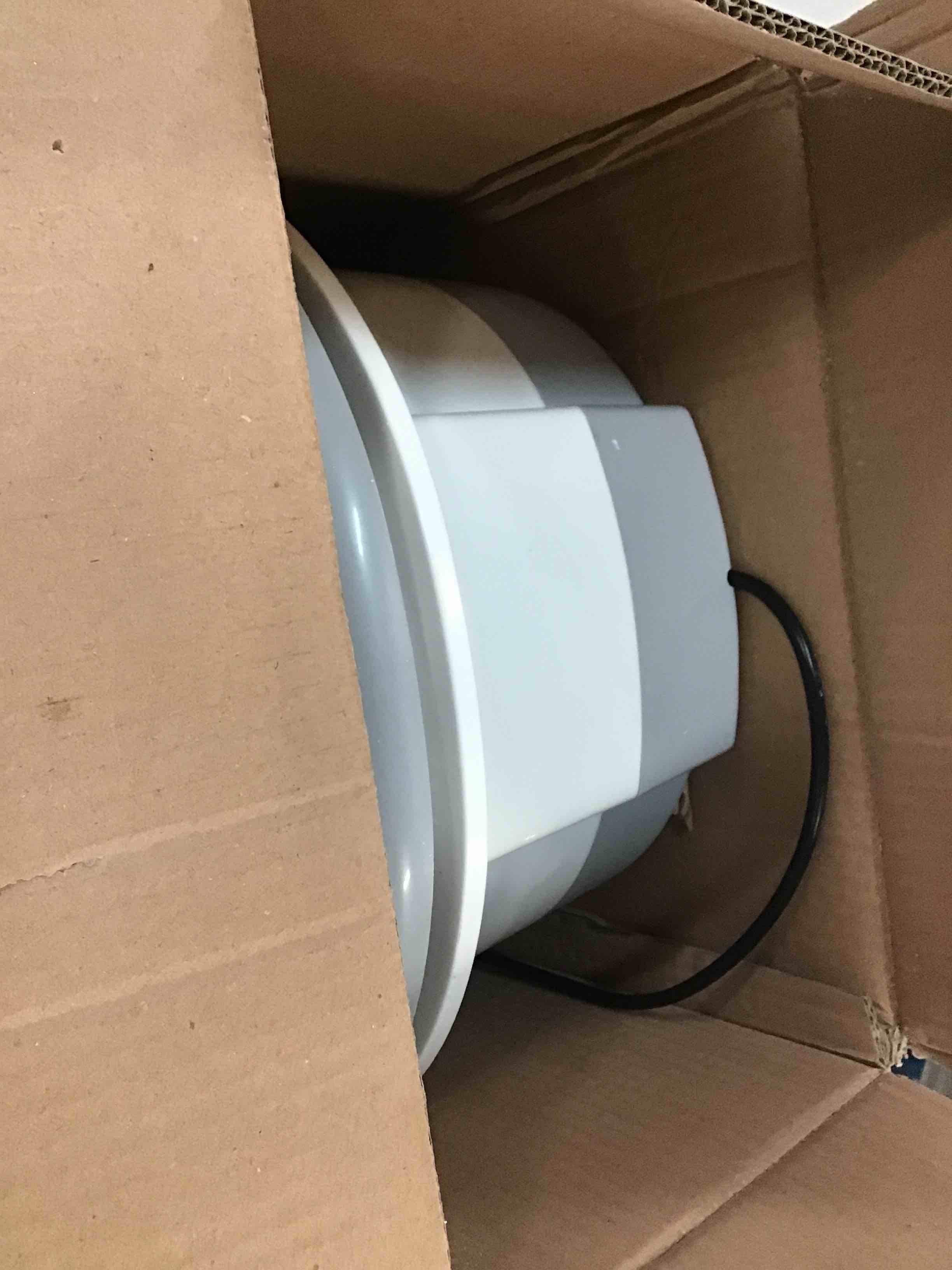 https://s3.amazonaws.com/lotting-images-prod/bidfta/TEA0183173_1726508373116.jpeg