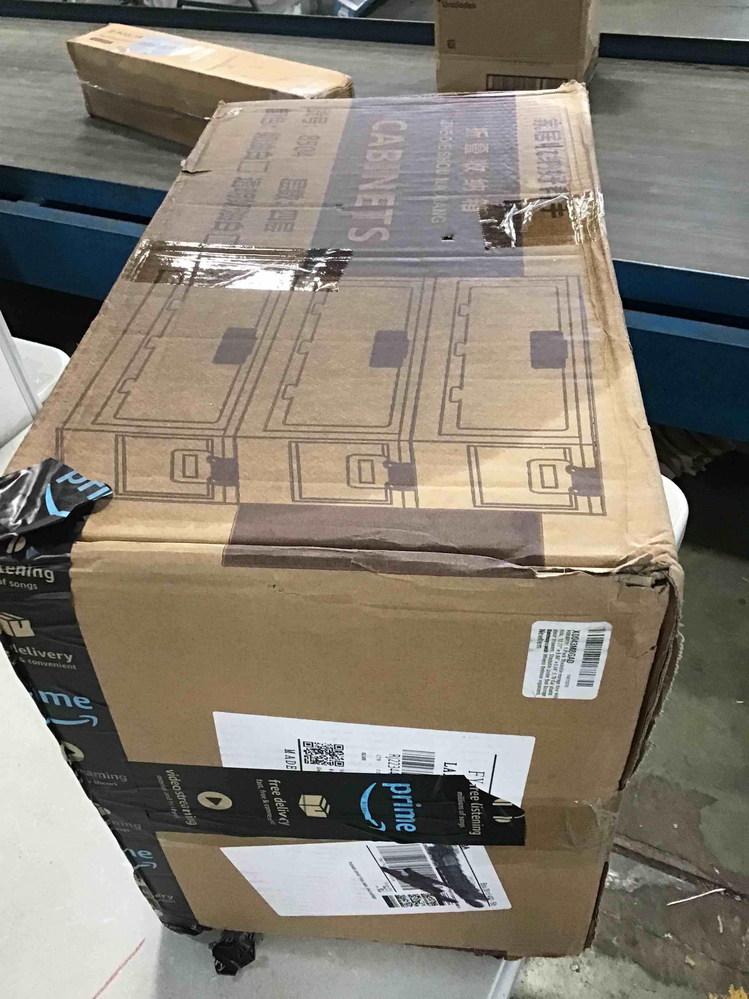 https://s3.amazonaws.com/lotting-images-prod/bidfta/TEA0183468_1726239027827.jpeg