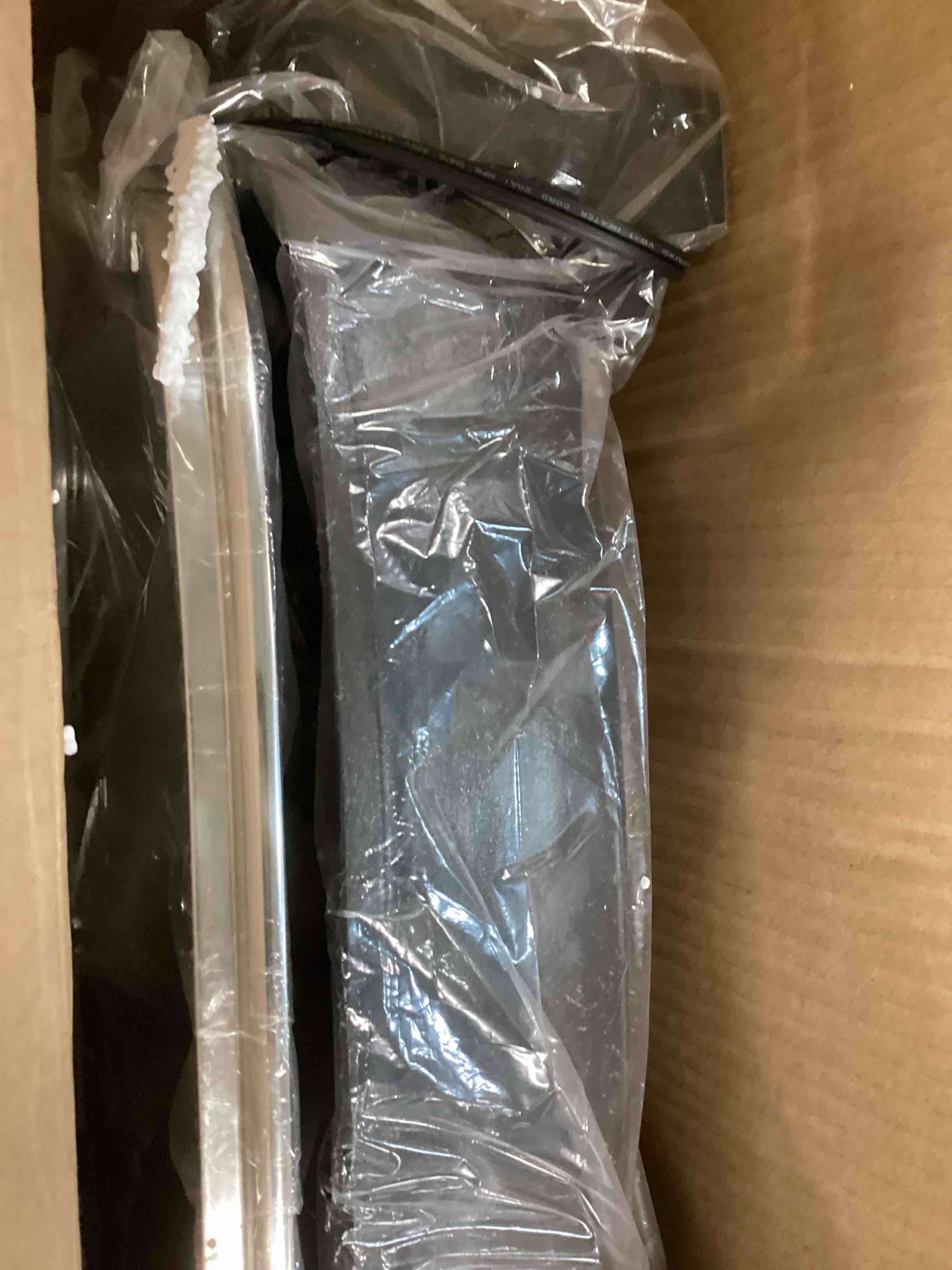 https://s3.amazonaws.com/lotting-images-prod/bidfta/TEA0183732_1726157701941.jpeg