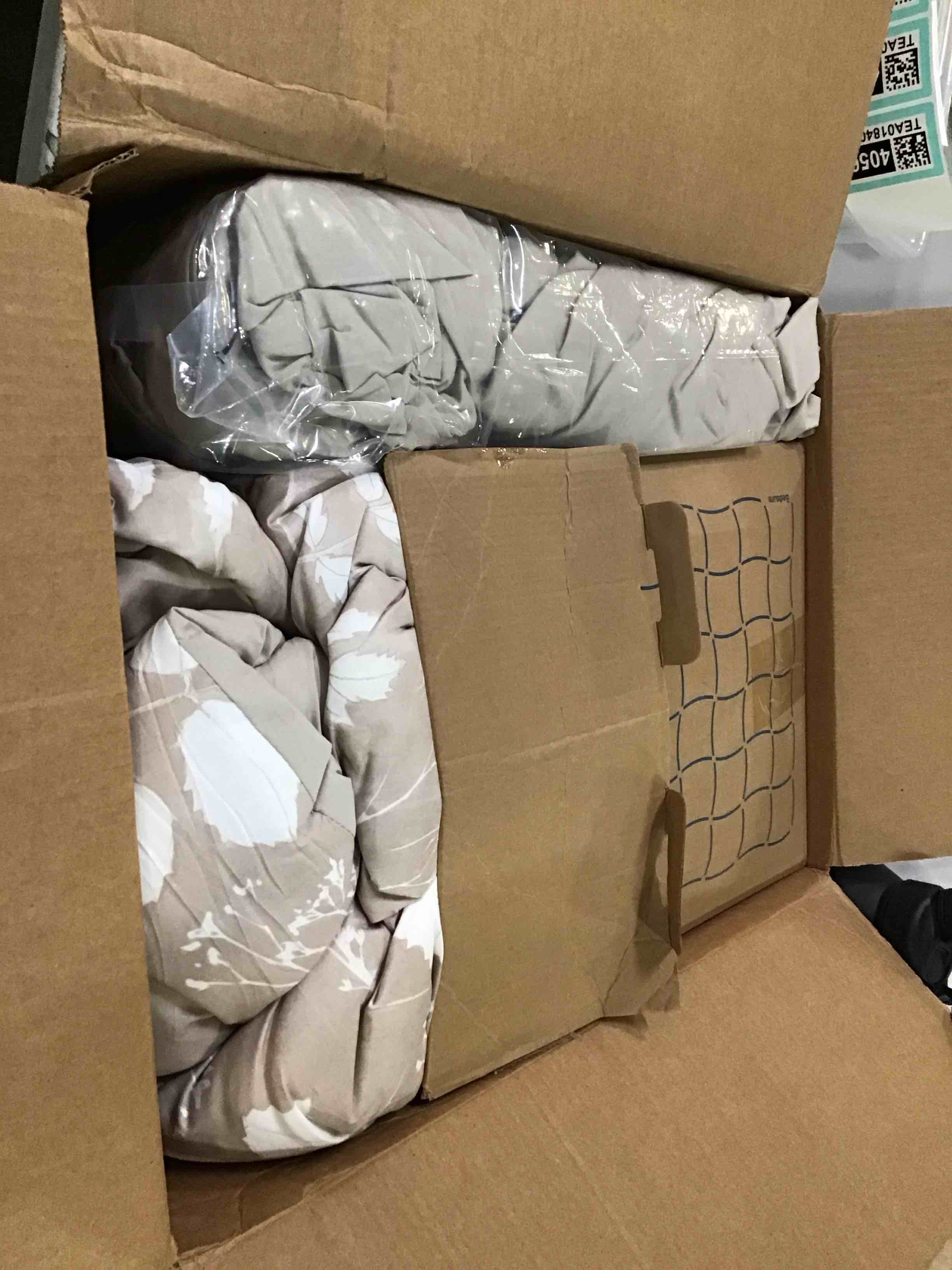 https://s3.amazonaws.com/lotting-images-prod/bidfta/TEA0184056_1726779722698.jpeg