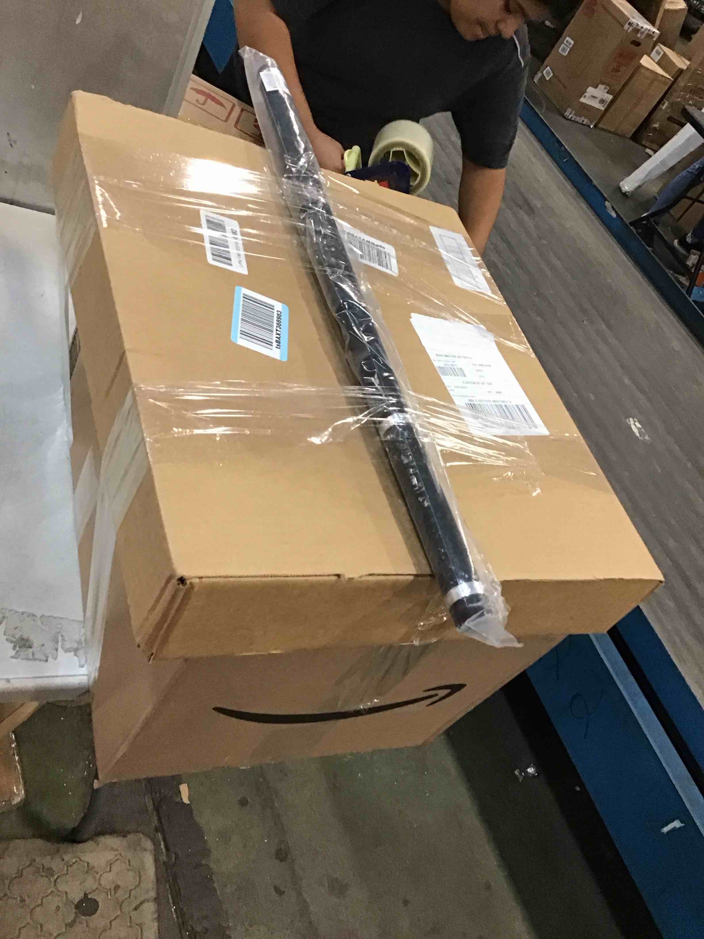 https://s3.amazonaws.com/lotting-images-prod/bidfta/TEA0185728_1725679646130.jpeg