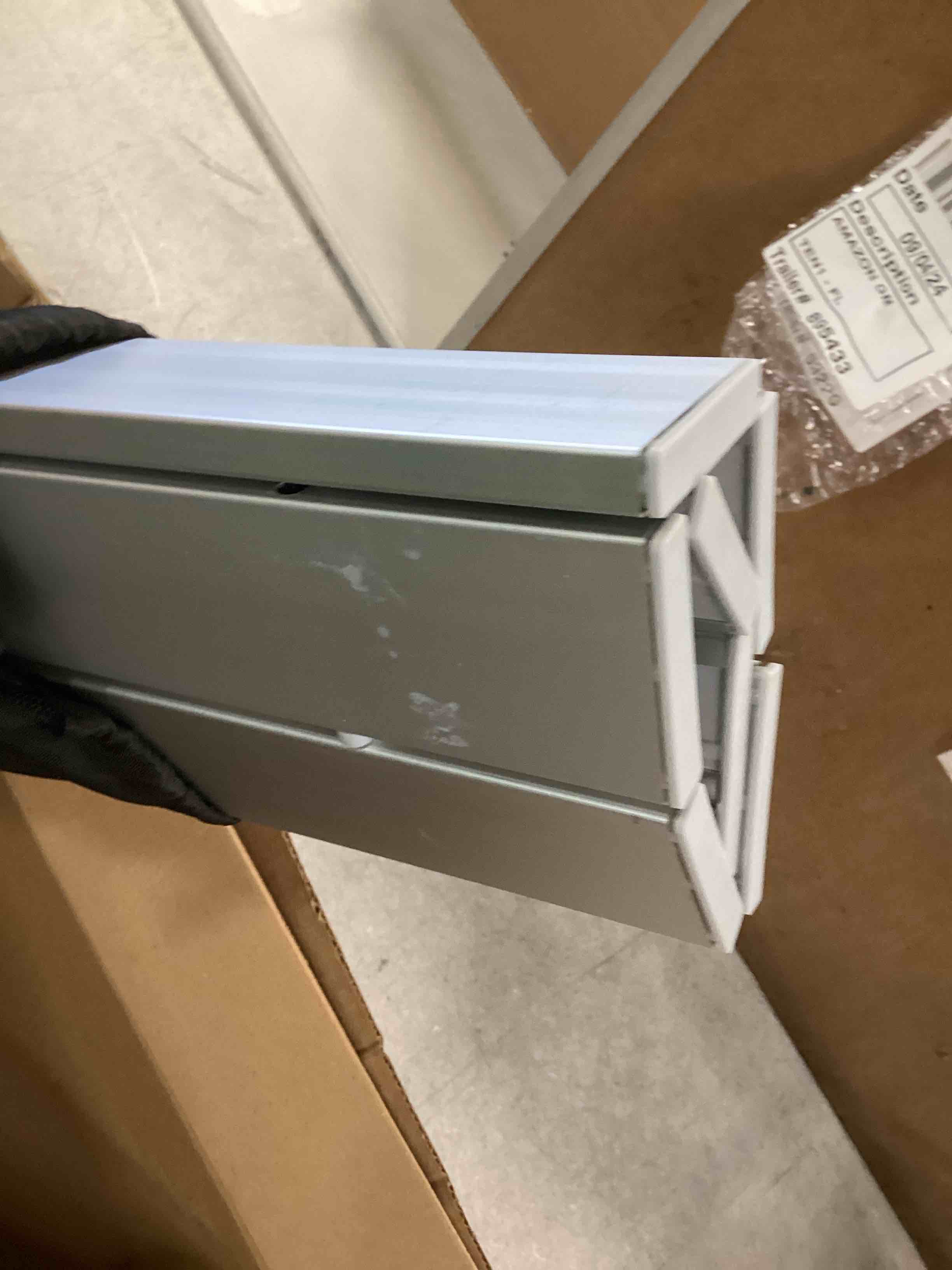 https://s3.amazonaws.com/lotting-images-prod/bidfta/TEA0187892_1725888889609.jpeg