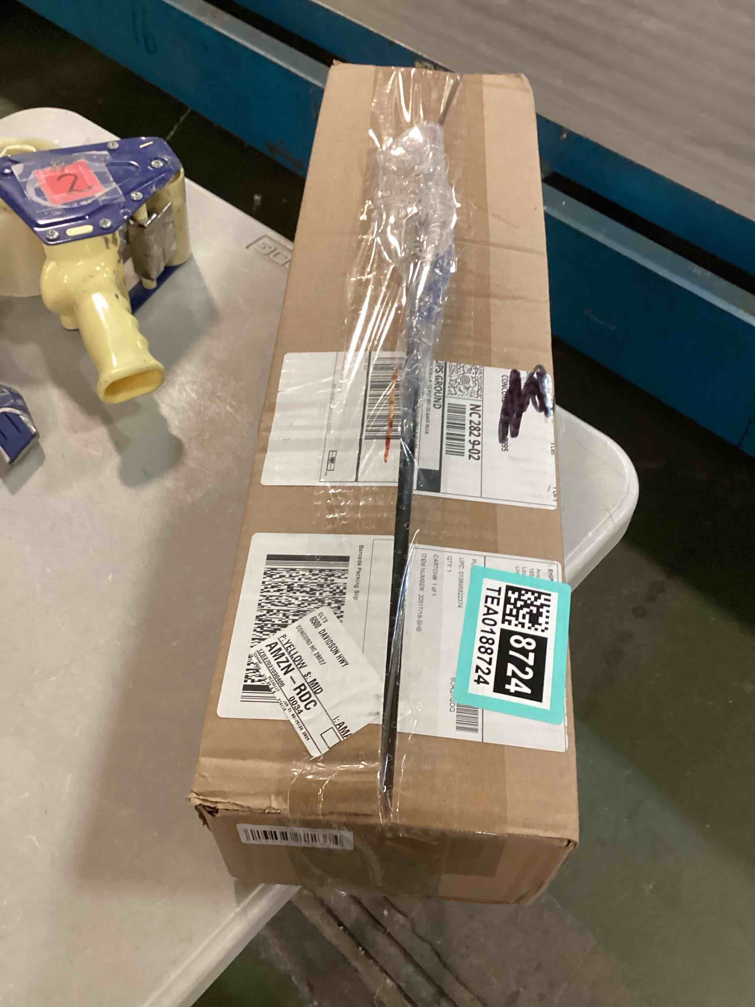 https://s3.amazonaws.com/lotting-images-prod/bidfta/TEA0188724_1725971557637.jpeg