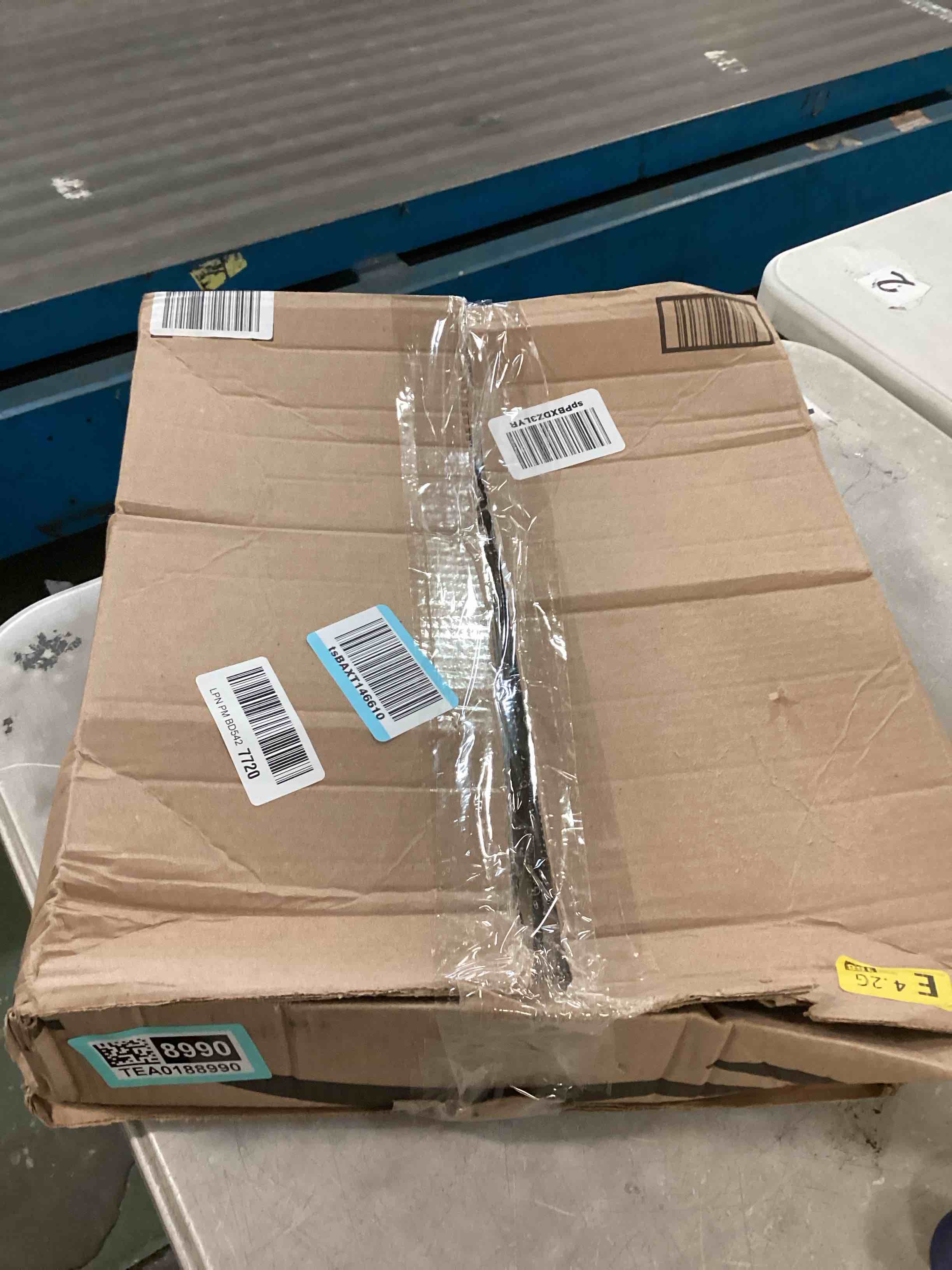 https://s3.amazonaws.com/lotting-images-prod/bidfta/TEA0188990_1725888491364.jpeg