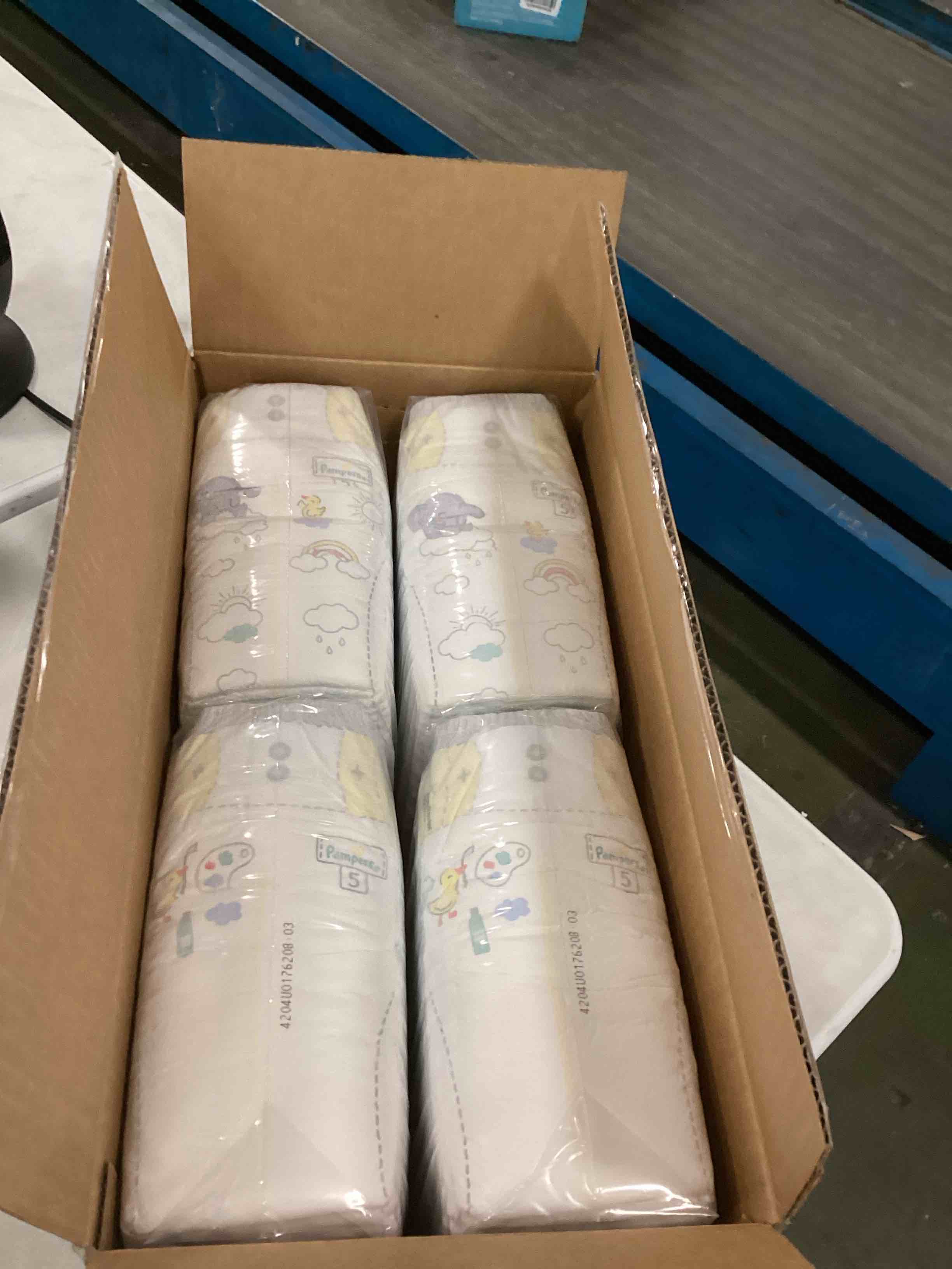 Baby Diapers Size 5, 132 Count Pampers Swaddlers, ONE MONTH SUPPLY