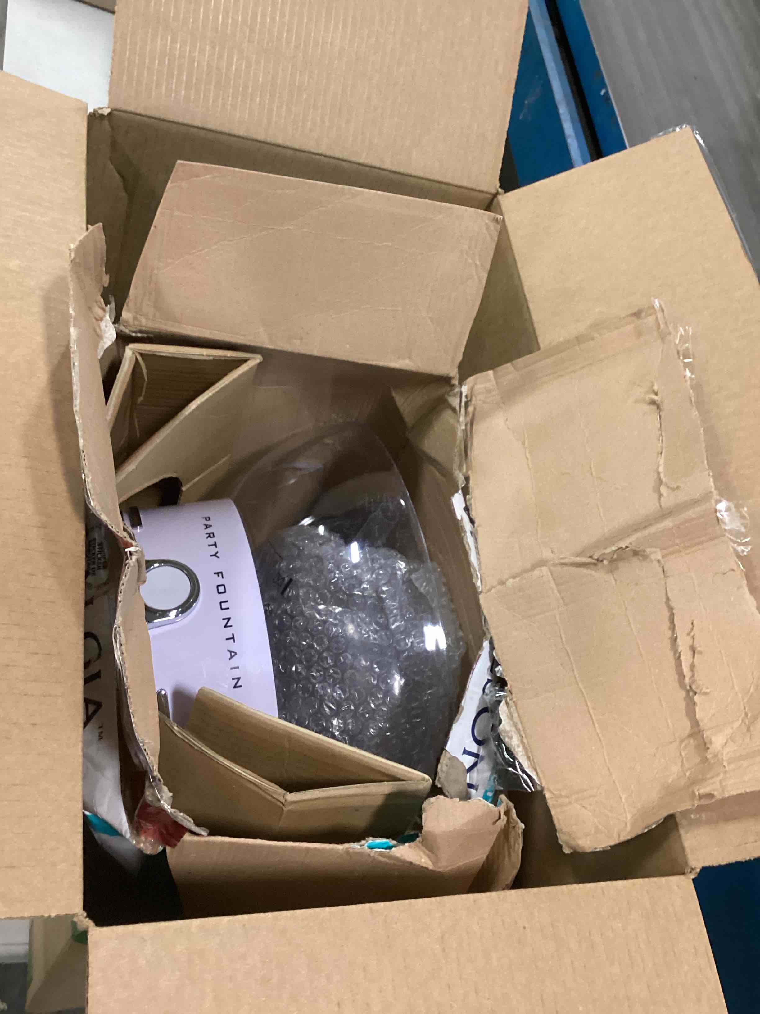 https://s3.amazonaws.com/lotting-images-prod/bidfta/TEA0196755_1726100069033.jpeg