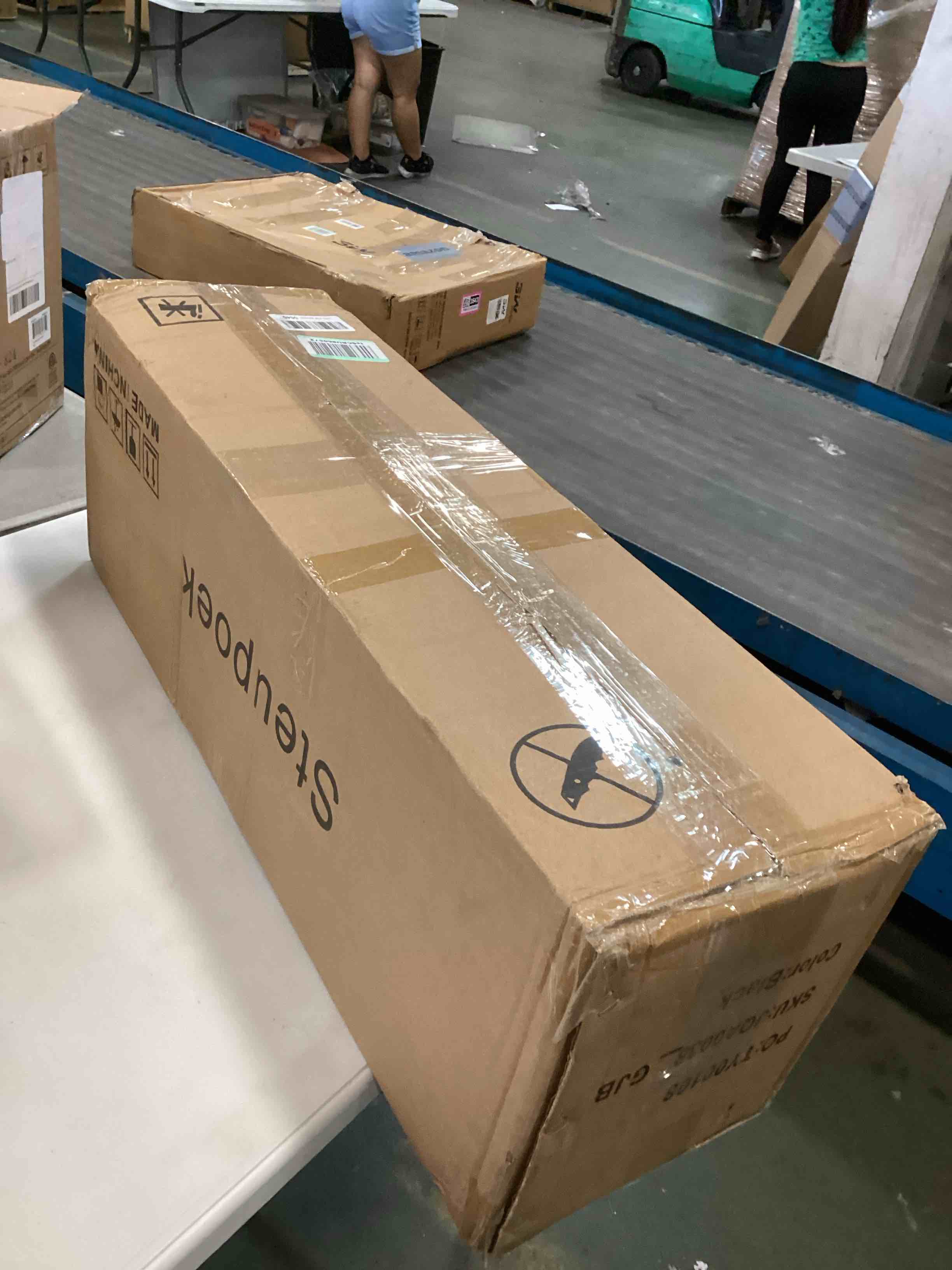 https://s3.amazonaws.com/lotting-images-prod/bidfta/TEA0197108_1725485842523.jpeg