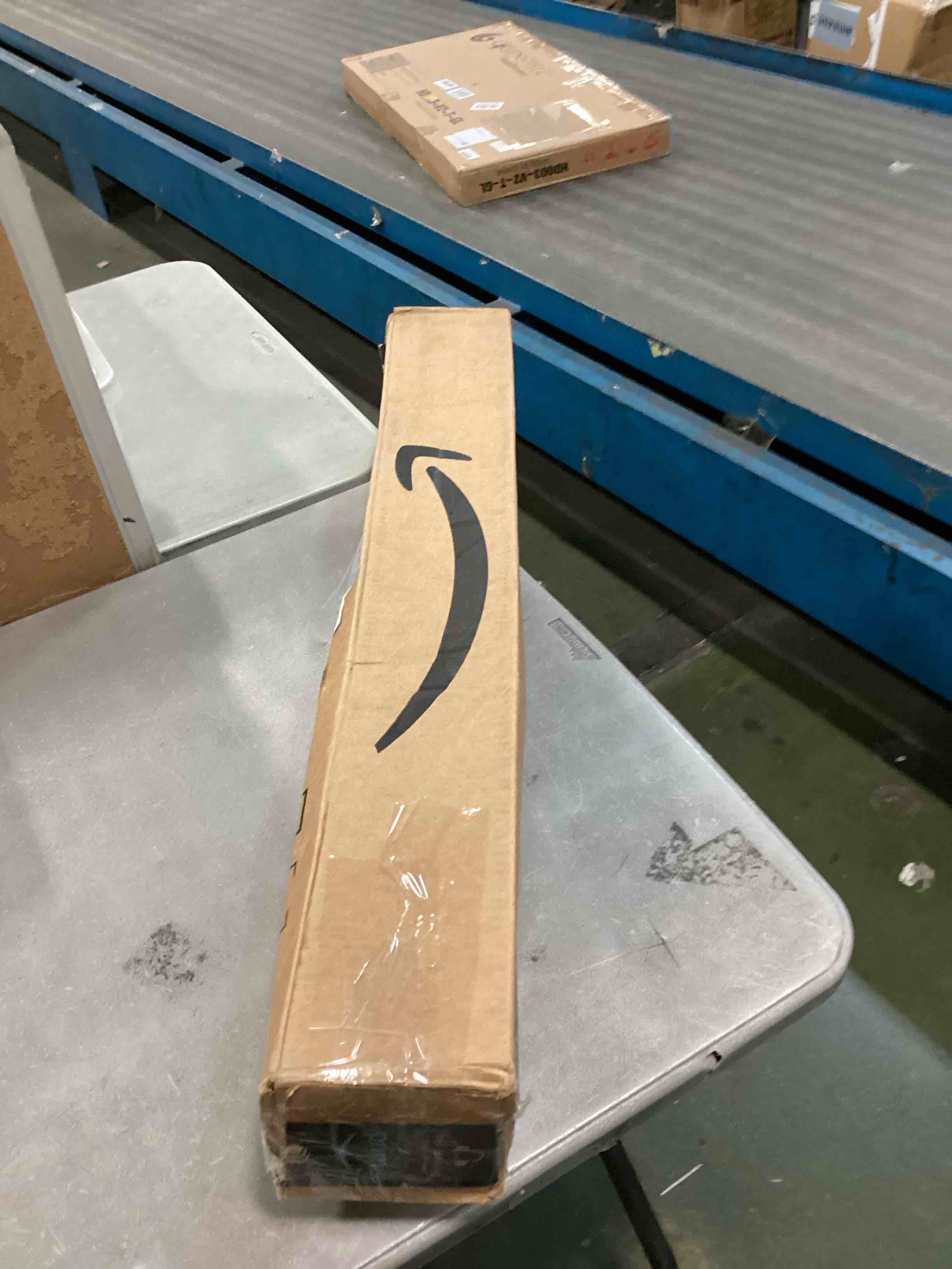 https://s3.amazonaws.com/lotting-images-prod/bidfta/TEA0197245_1725058379122.jpeg