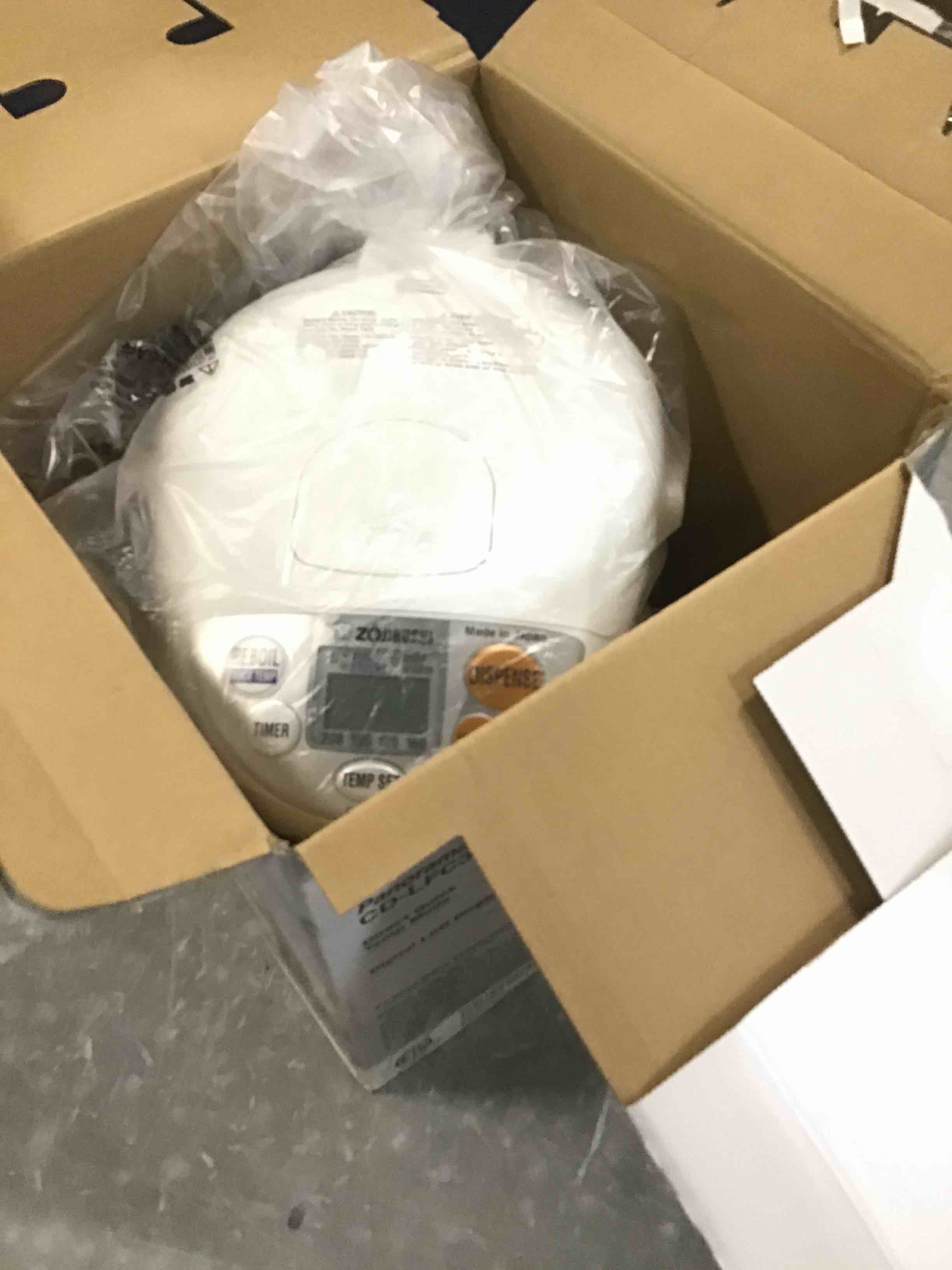 https://s3.amazonaws.com/lotting-images-prod/bidfta/TEA0197736_1724772730457.jpeg