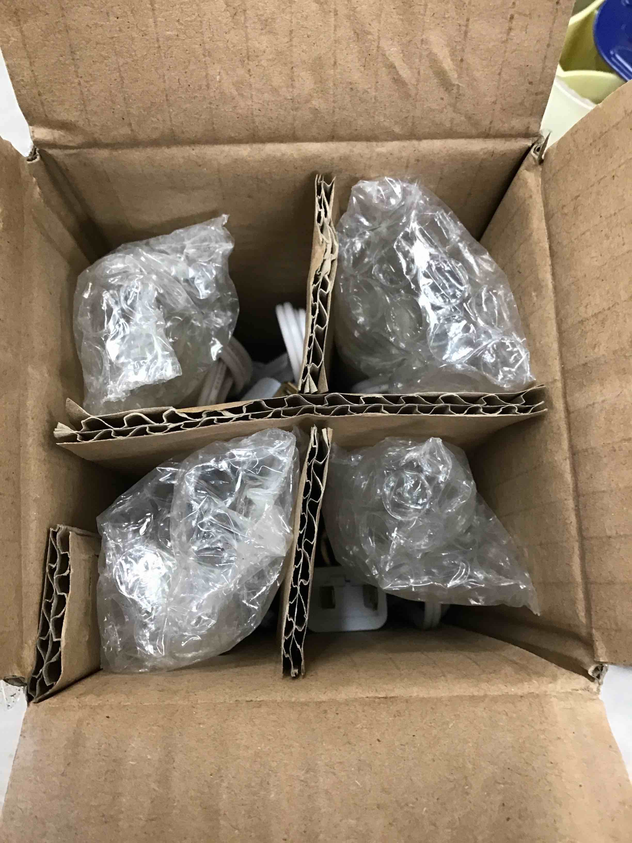 https://s3.amazonaws.com/lotting-images-prod/bidfta/TEA0198166_1725032394359.jpeg
