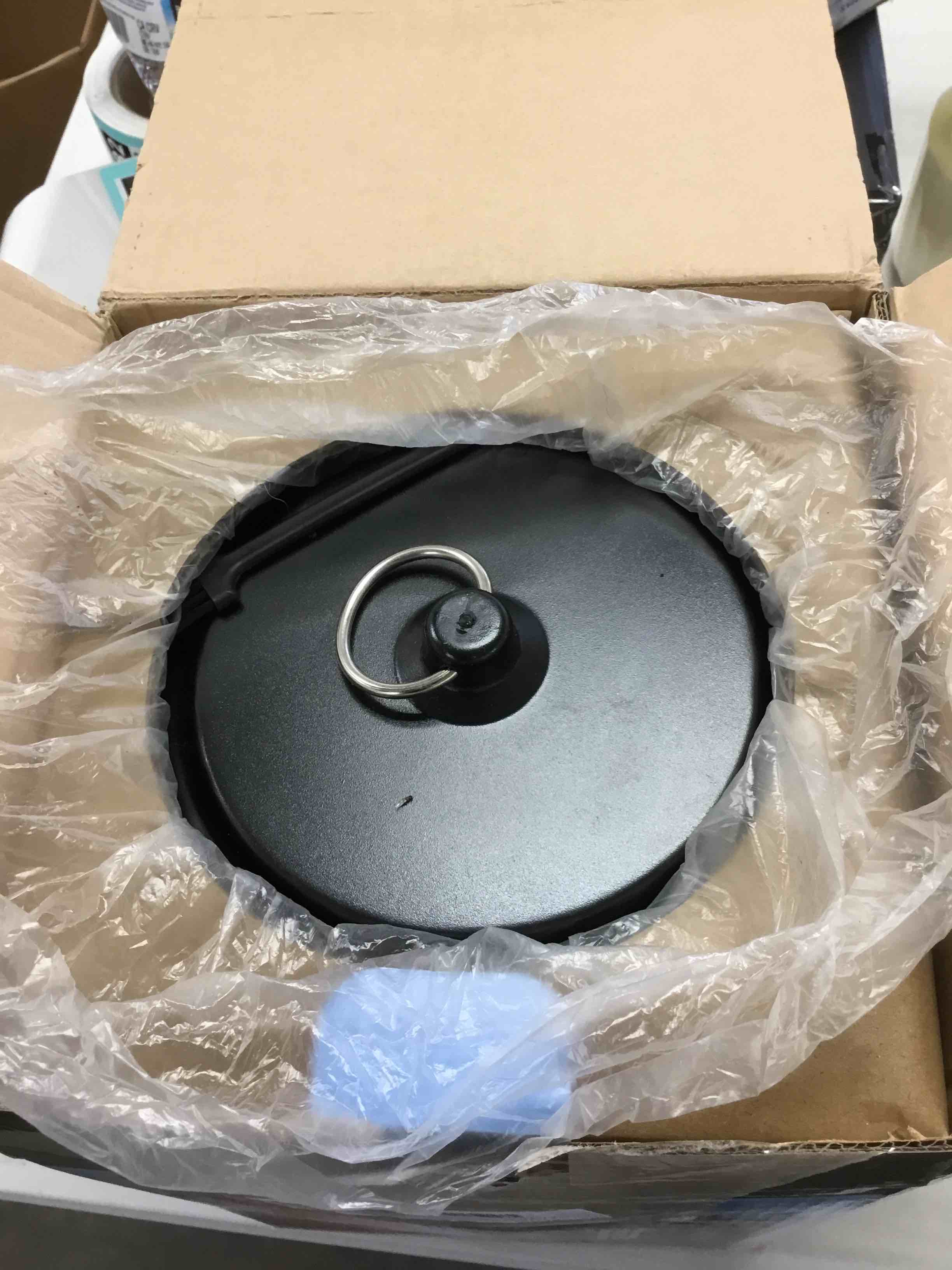 https://s3.amazonaws.com/lotting-images-prod/bidfta/TEA0198488_1724951180751.jpeg