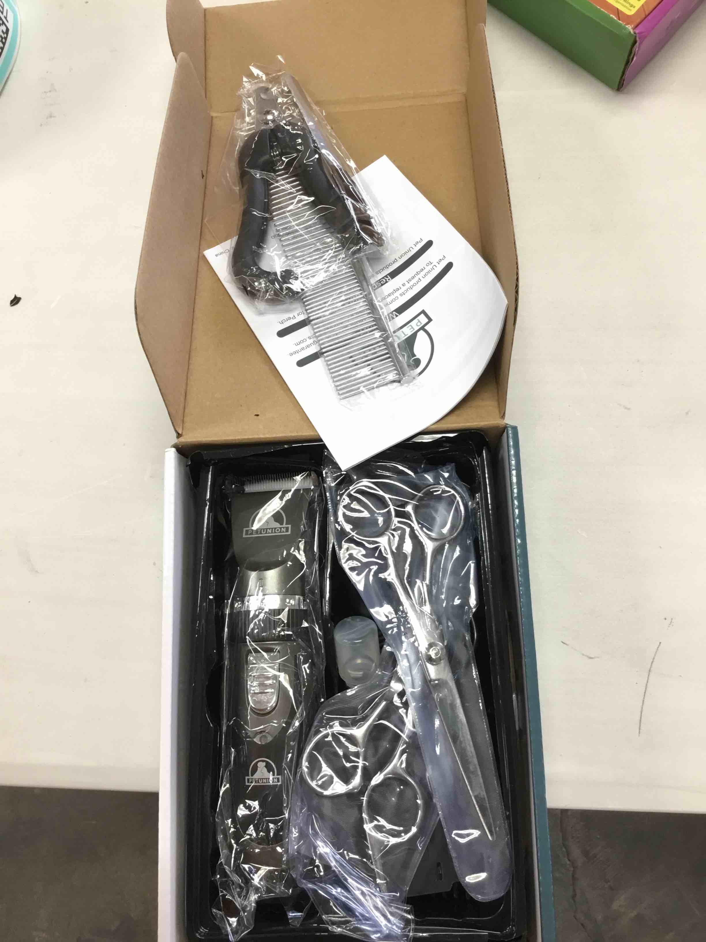 https://s3.amazonaws.com/lotting-images-prod/bidfta/TEA0198809_1724870962237.jpeg