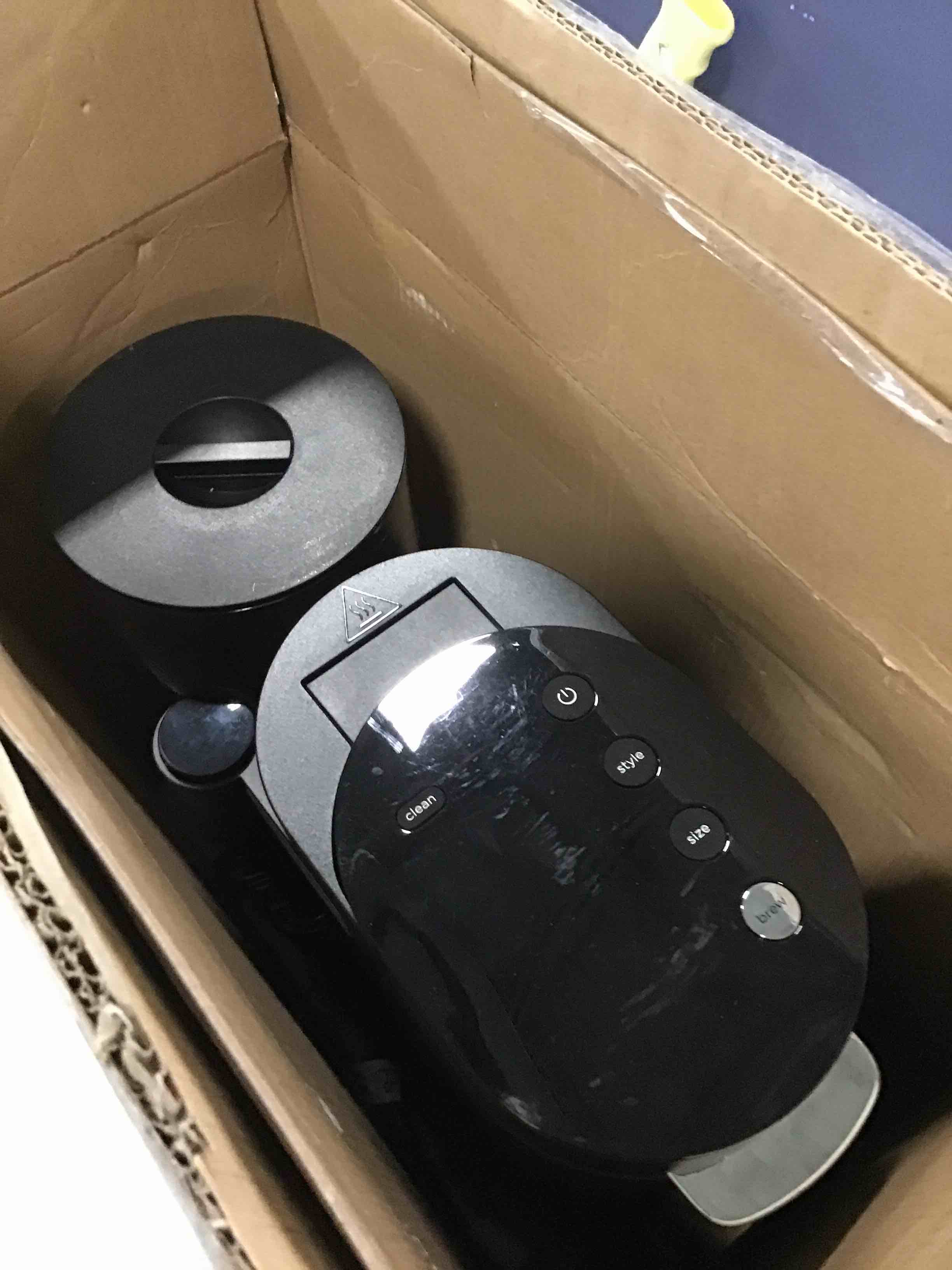https://s3.amazonaws.com/lotting-images-prod/bidfta/TEA0204590_1725554185979.jpeg
