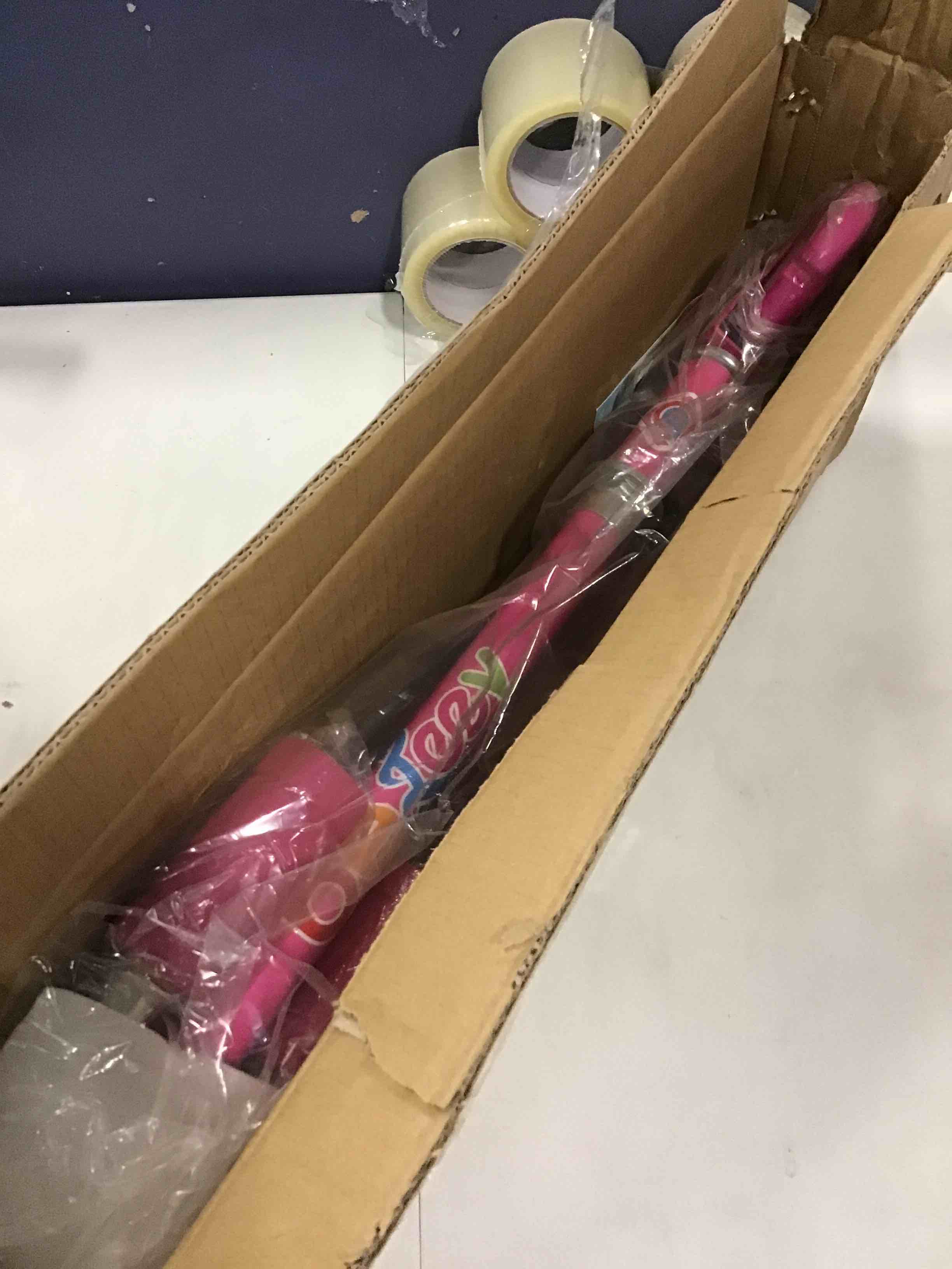 https://s3.amazonaws.com/lotting-images-prod/bidfta/TEA0204726_1725540187175.jpeg