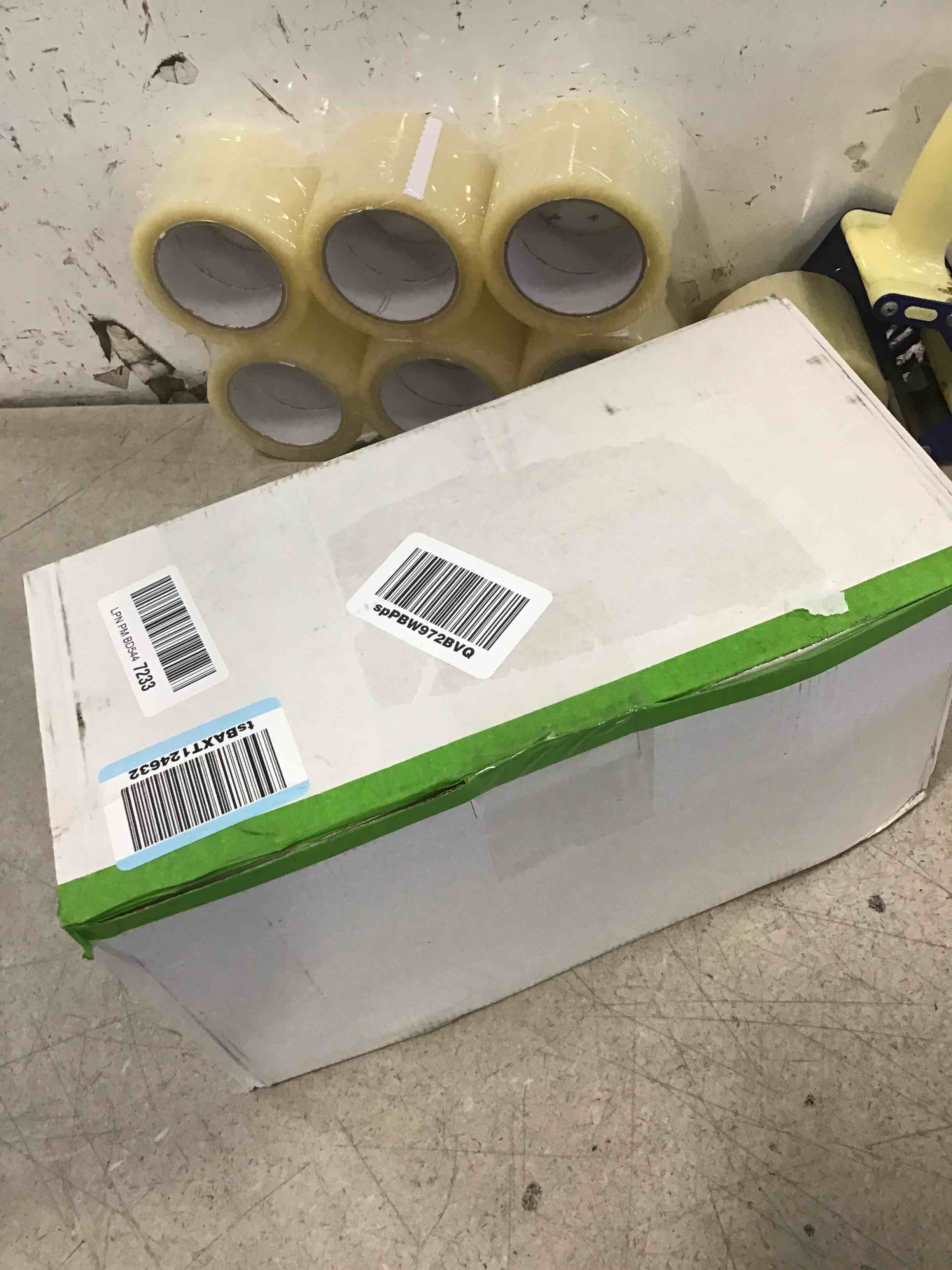 https://s3.amazonaws.com/lotting-images-prod/bidfta/TEA0205497_1724935101461.jpeg