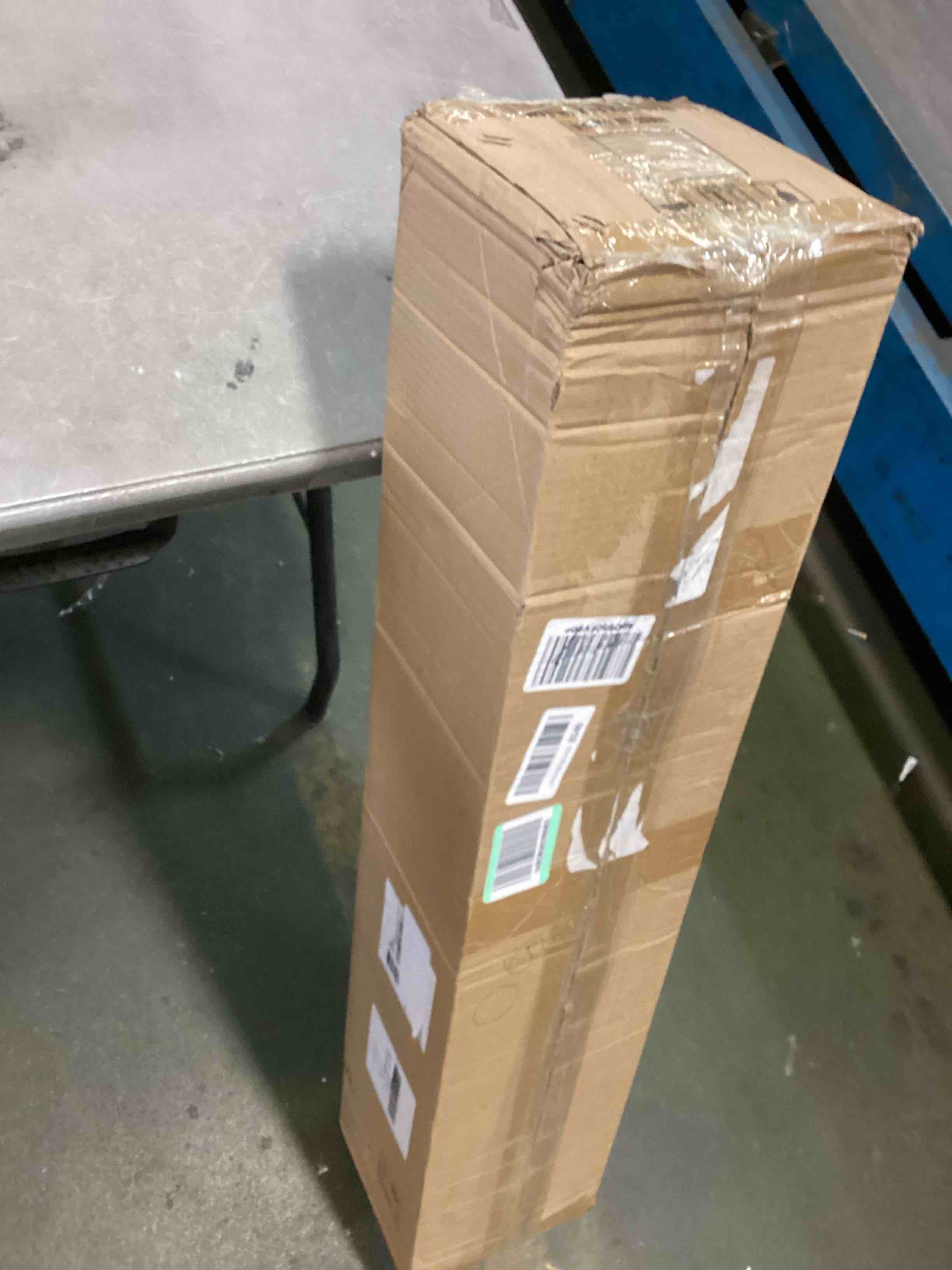 https://s3.amazonaws.com/lotting-images-prod/bidfta/TEA0206602_1724788807716.jpeg