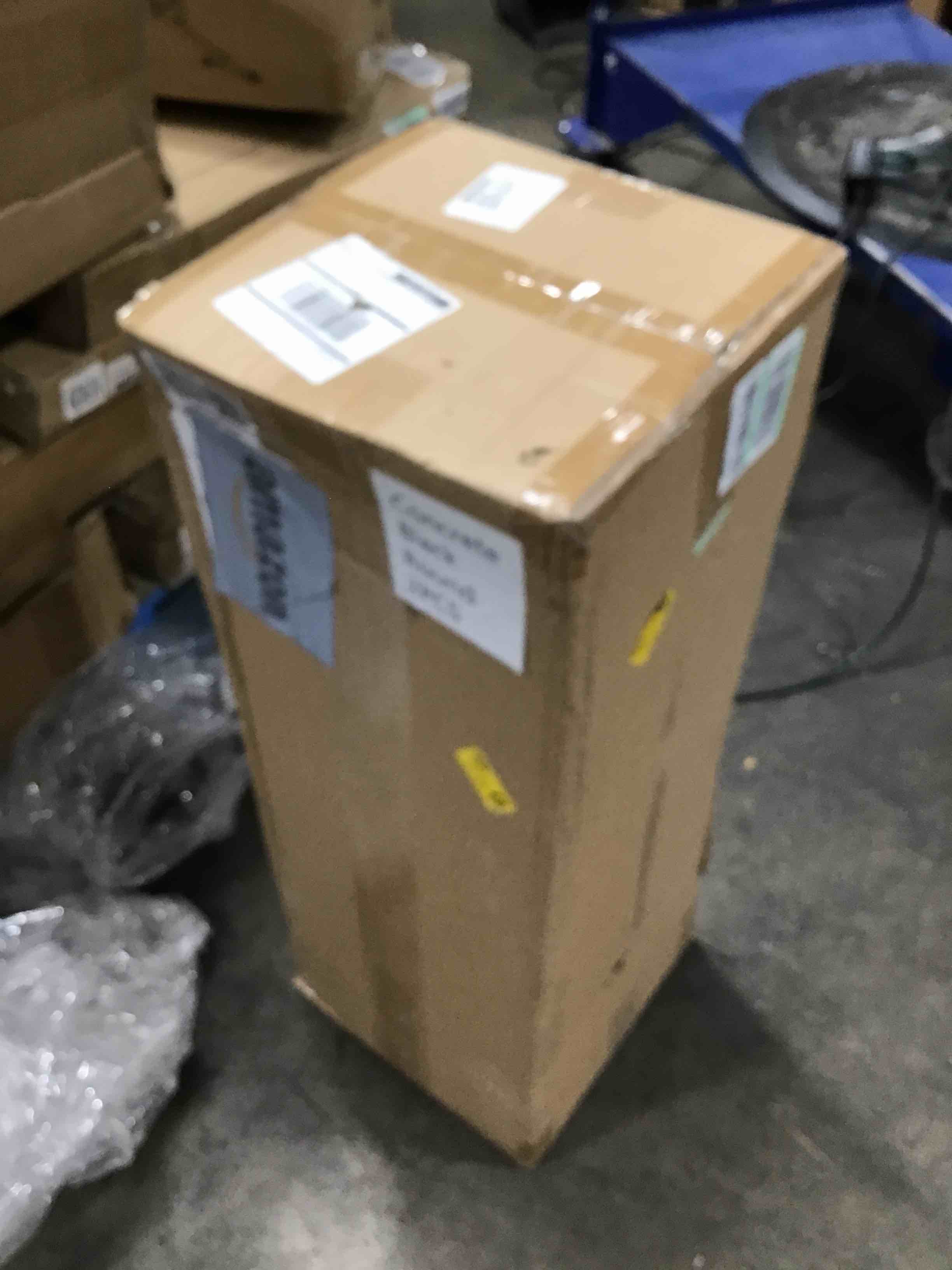 https://s3.amazonaws.com/lotting-images-prod/bidfta/TEA0211829_1724872582587.jpeg