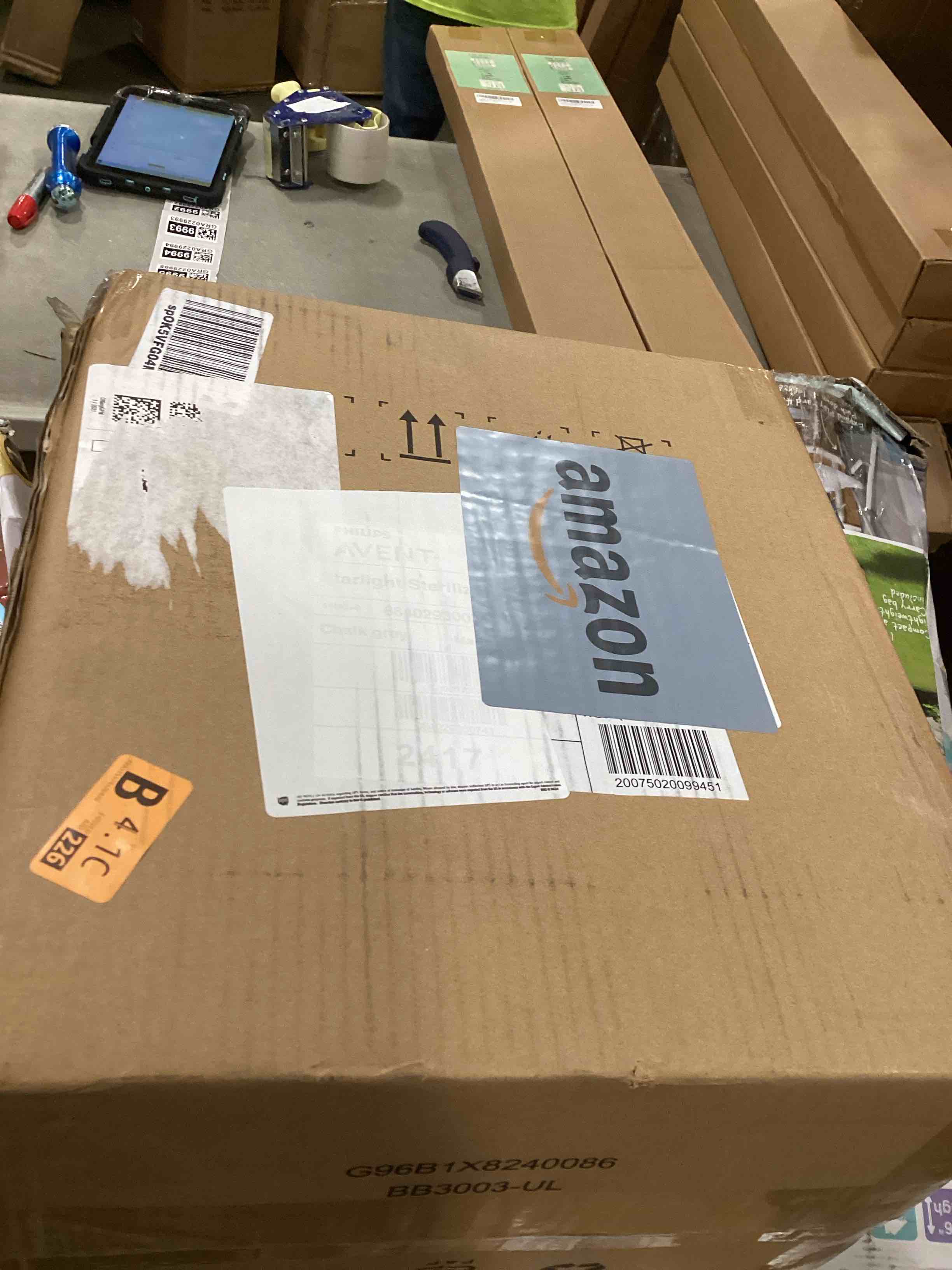 https://s3.amazonaws.com/lotting-images-prod/bidfta/TEA0216410_1728042266137.jpeg