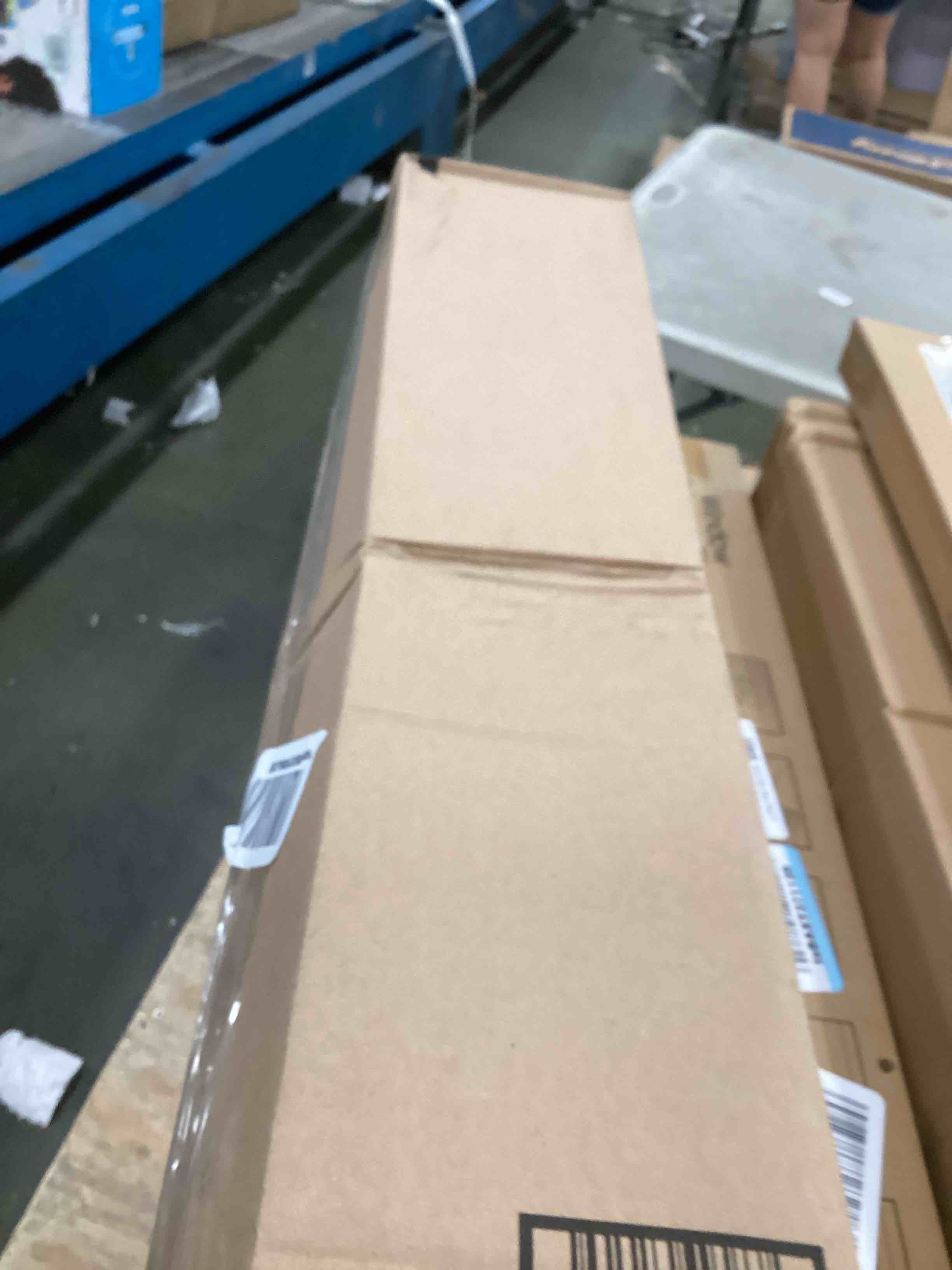 https://s3.amazonaws.com/lotting-images-prod/bidfta/TEA0216954_1727810548675.jpeg