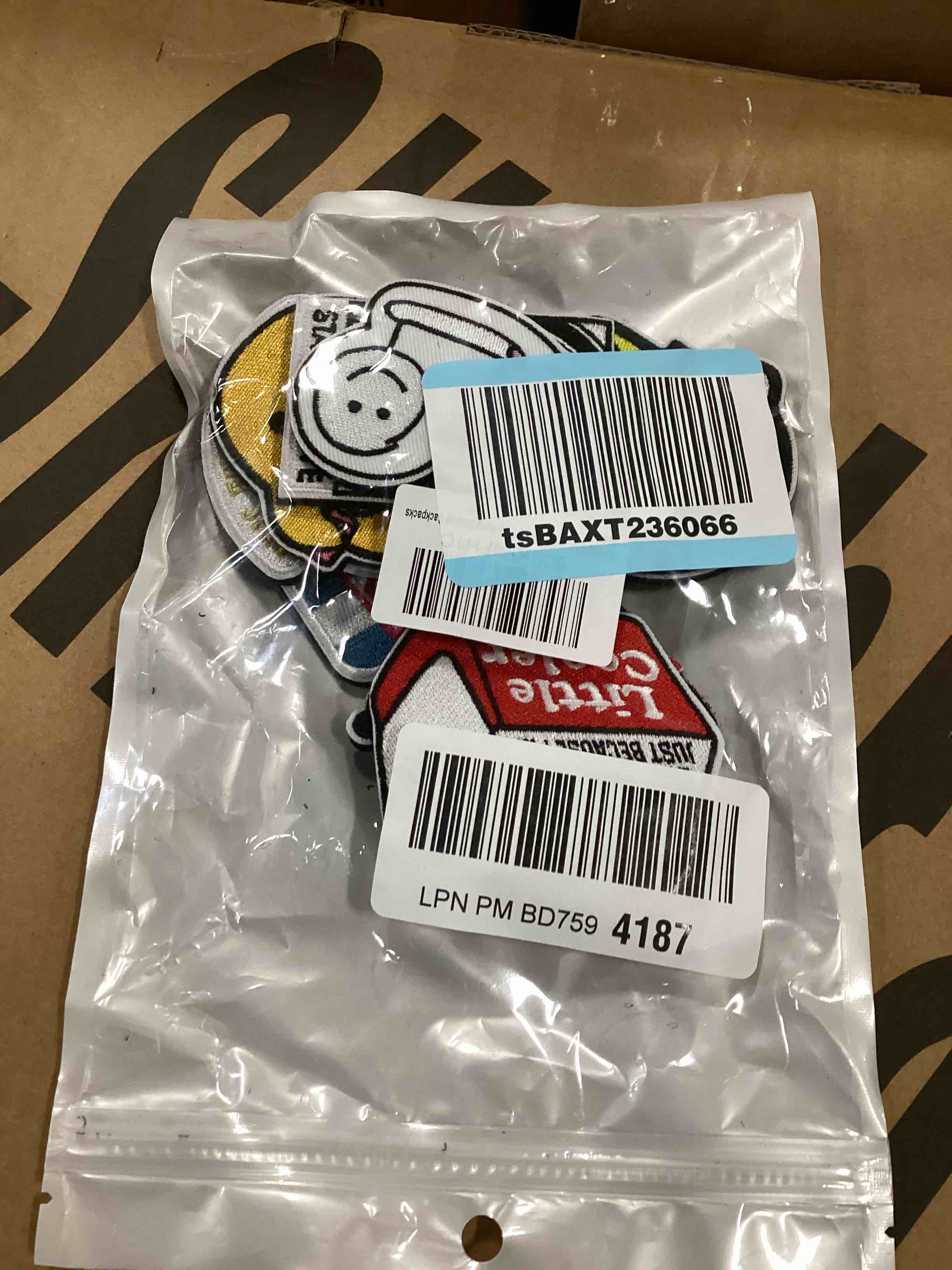 https://s3.amazonaws.com/lotting-images-prod/bidfta/TEA0217089_1727793674747.jpeg