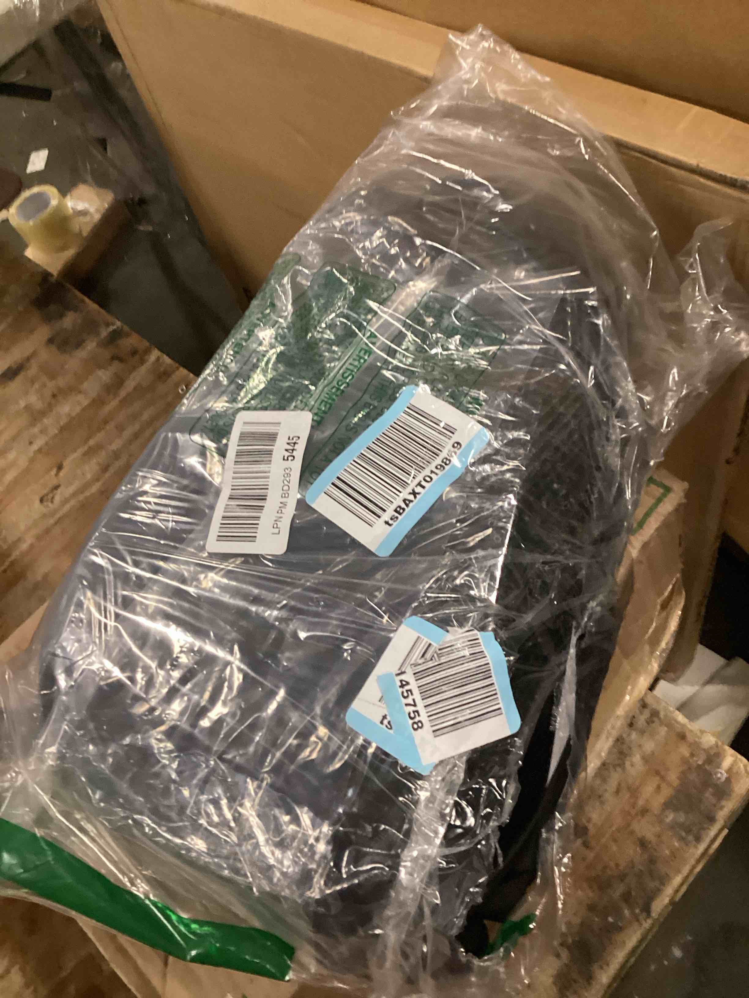 https://s3.amazonaws.com/lotting-images-prod/bidfta/TEA0217162_1727785393224.jpeg