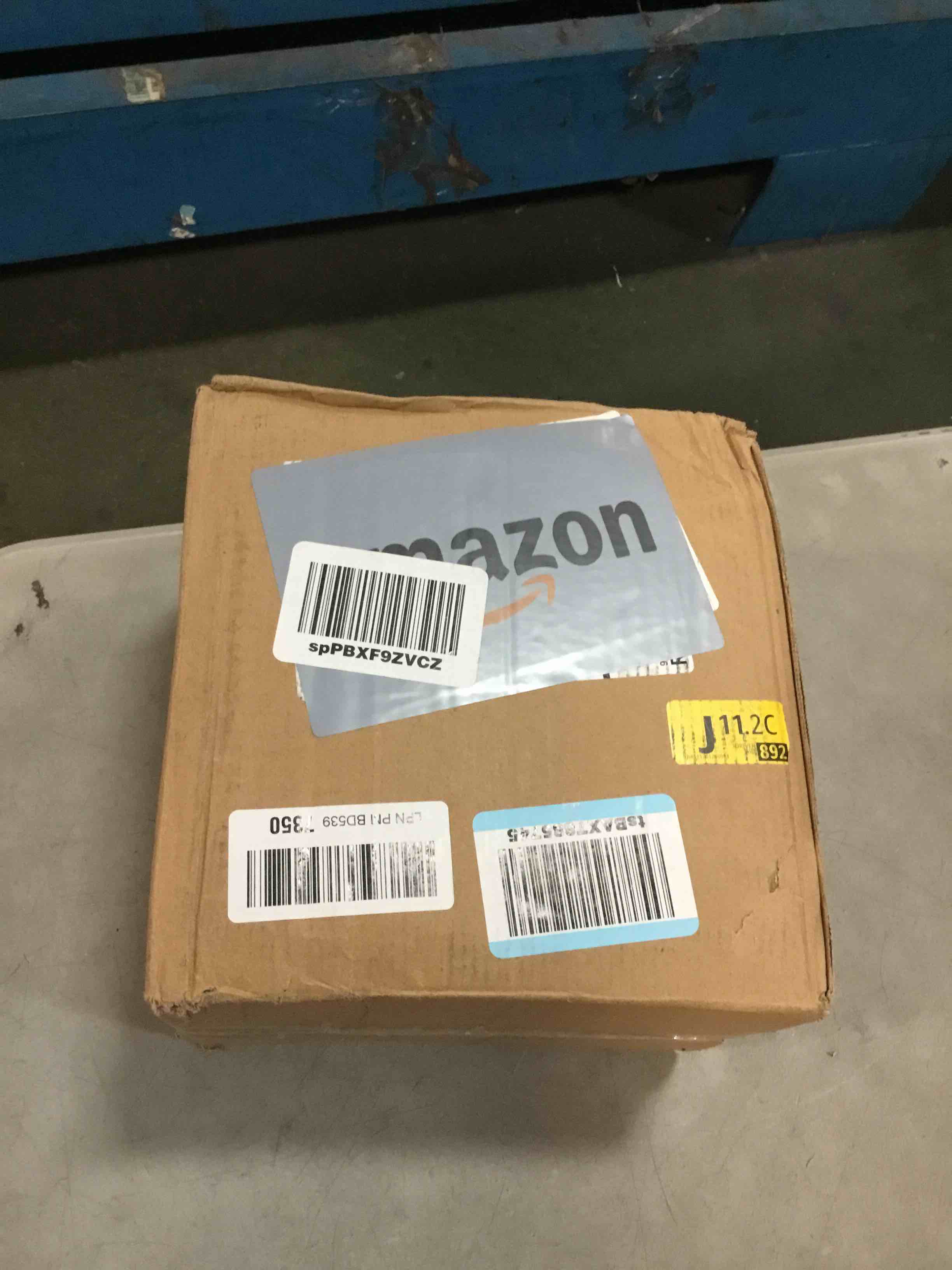 https://s3.amazonaws.com/lotting-images-prod/bidfta/TEA0218092_1727748518367.jpeg