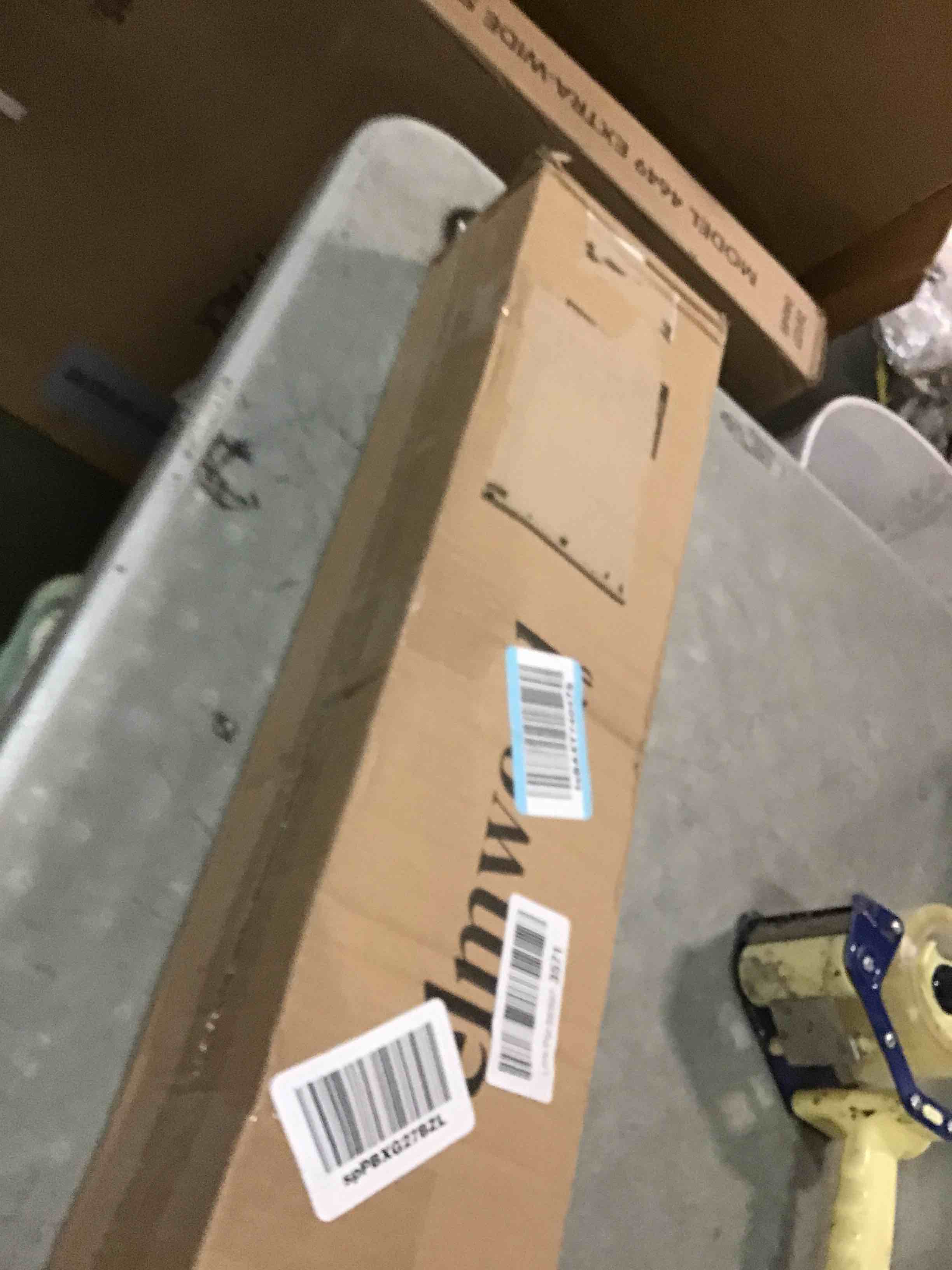 https://s3.amazonaws.com/lotting-images-prod/bidfta/TEA0219446_1727356100001.jpeg