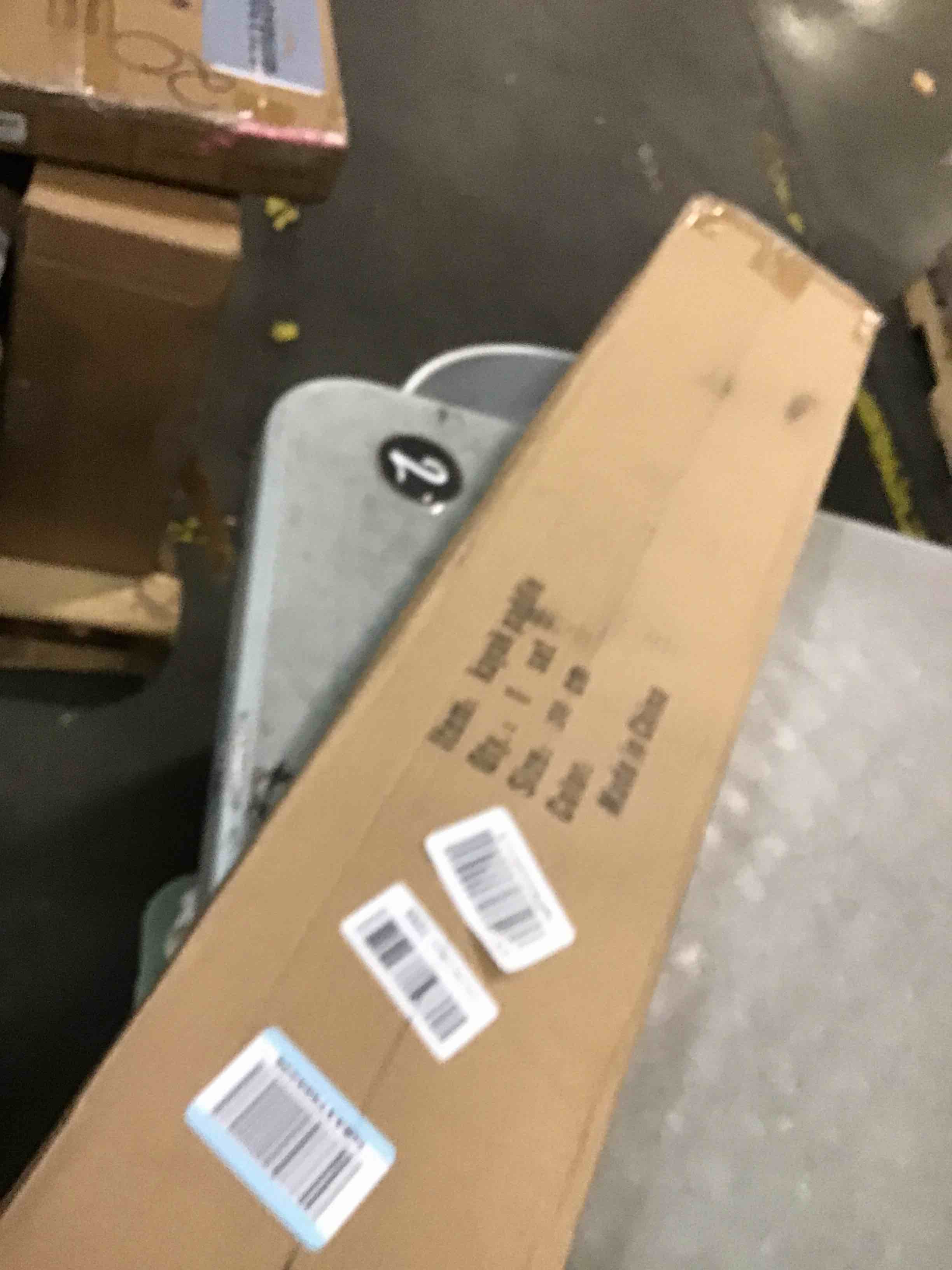 https://s3.amazonaws.com/lotting-images-prod/bidfta/TEA0219605_1727349899461.jpeg
