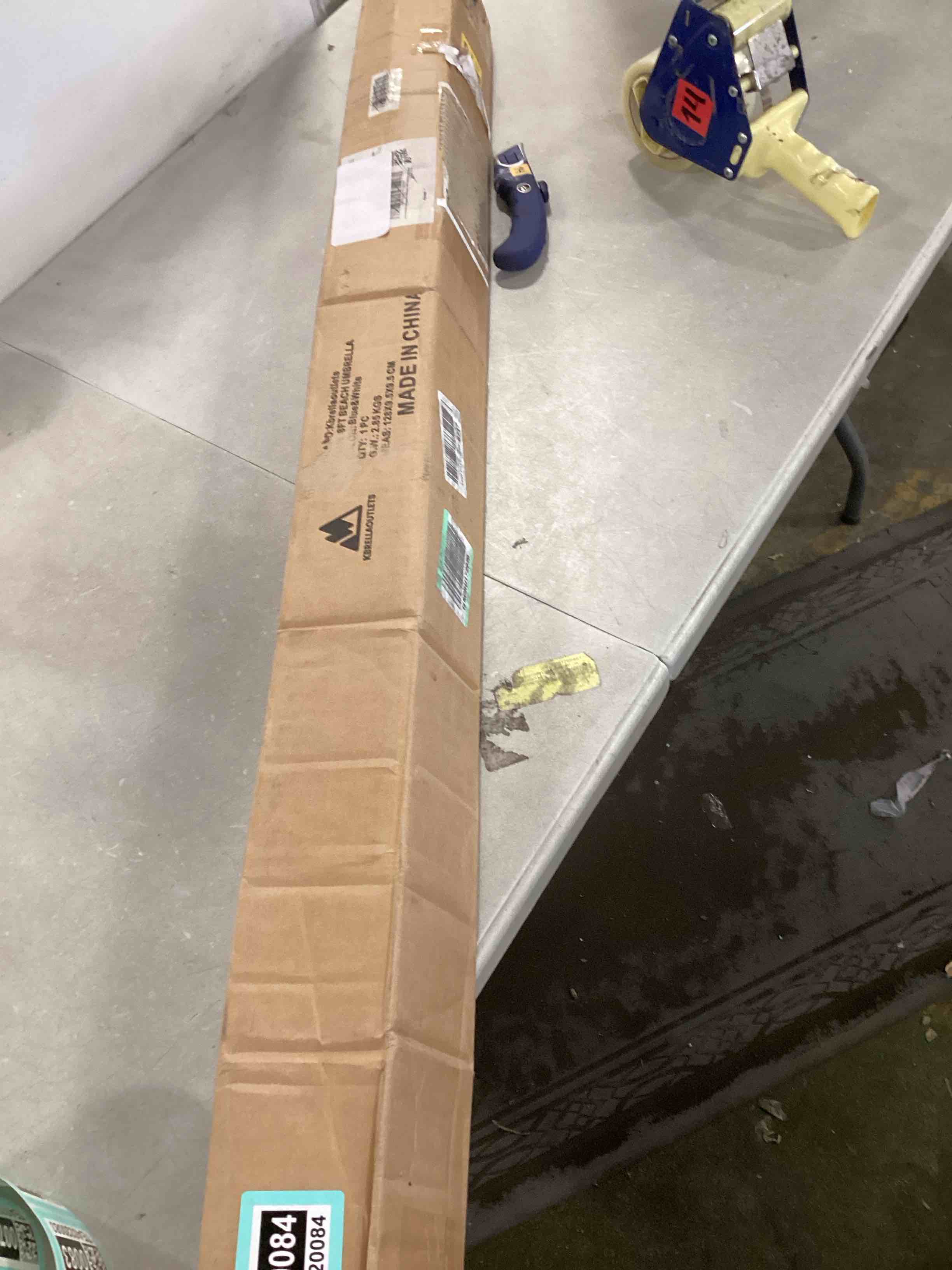 https://s3.amazonaws.com/lotting-images-prod/bidfta/TEA0220084_1729625636066.jpeg