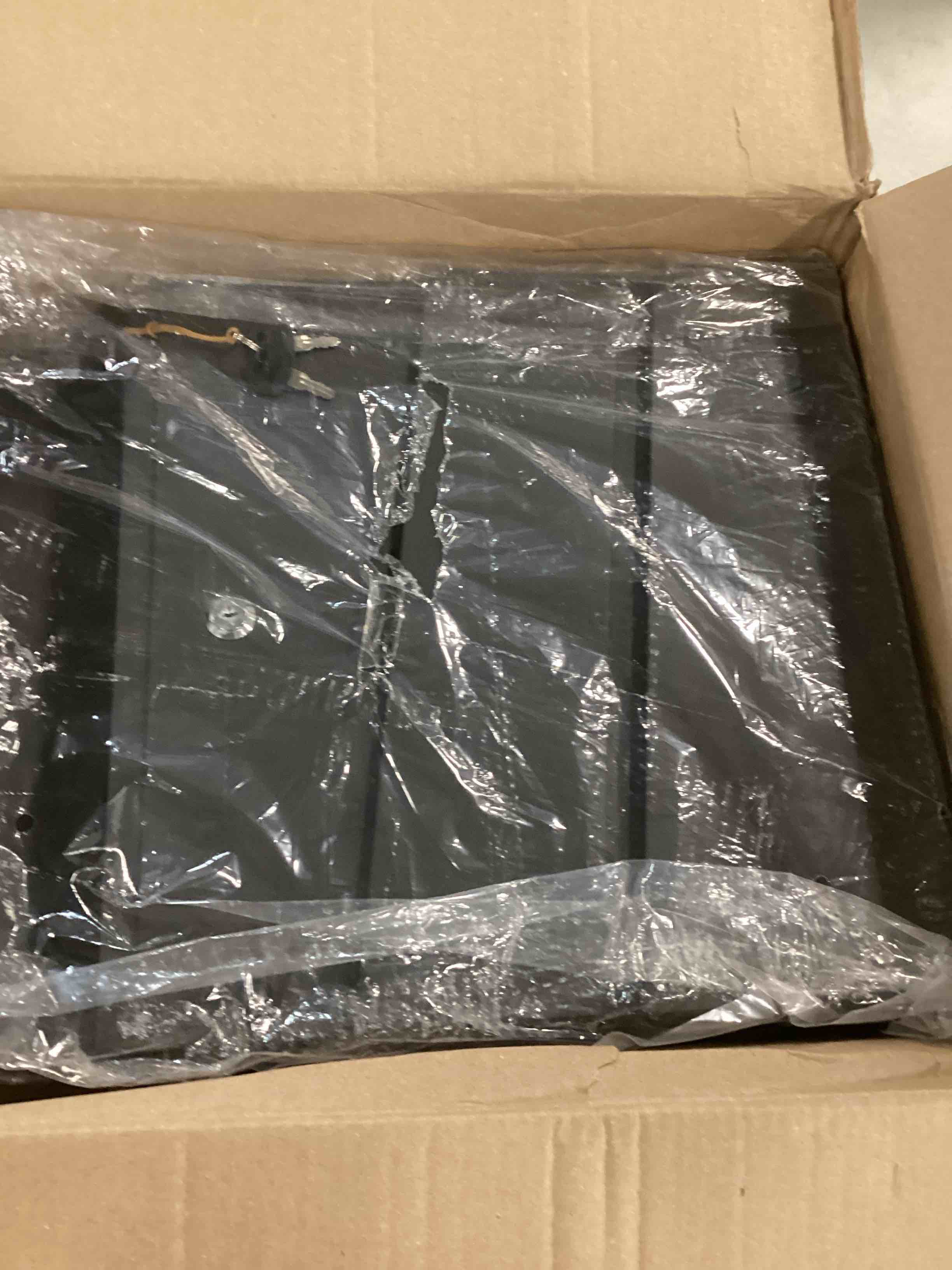 https://s3.amazonaws.com/lotting-images-prod/bidfta/TEA0220383_1729601657515.jpeg