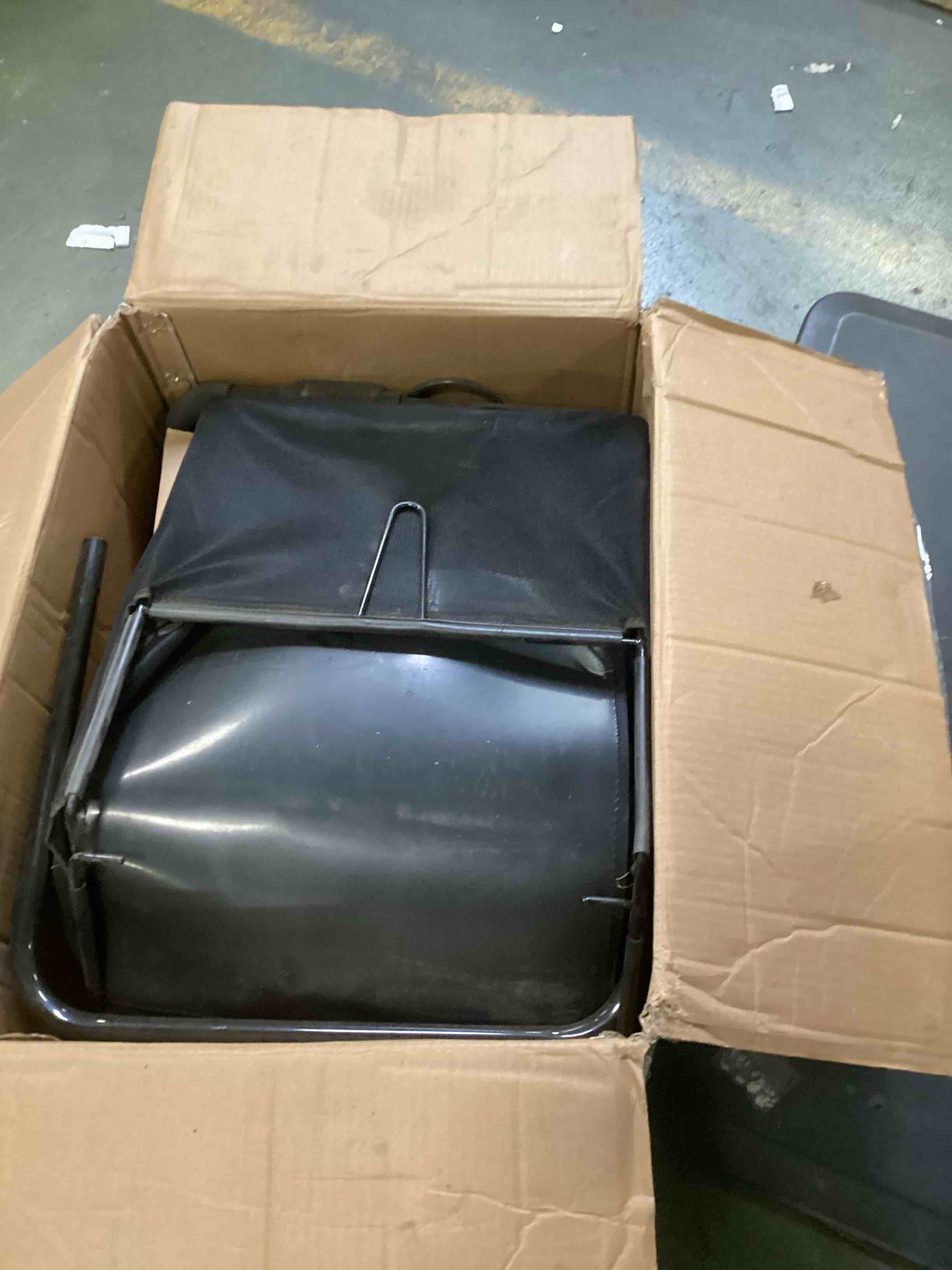https://s3.amazonaws.com/lotting-images-prod/bidfta/TEA0220680_1729091320217.jpeg