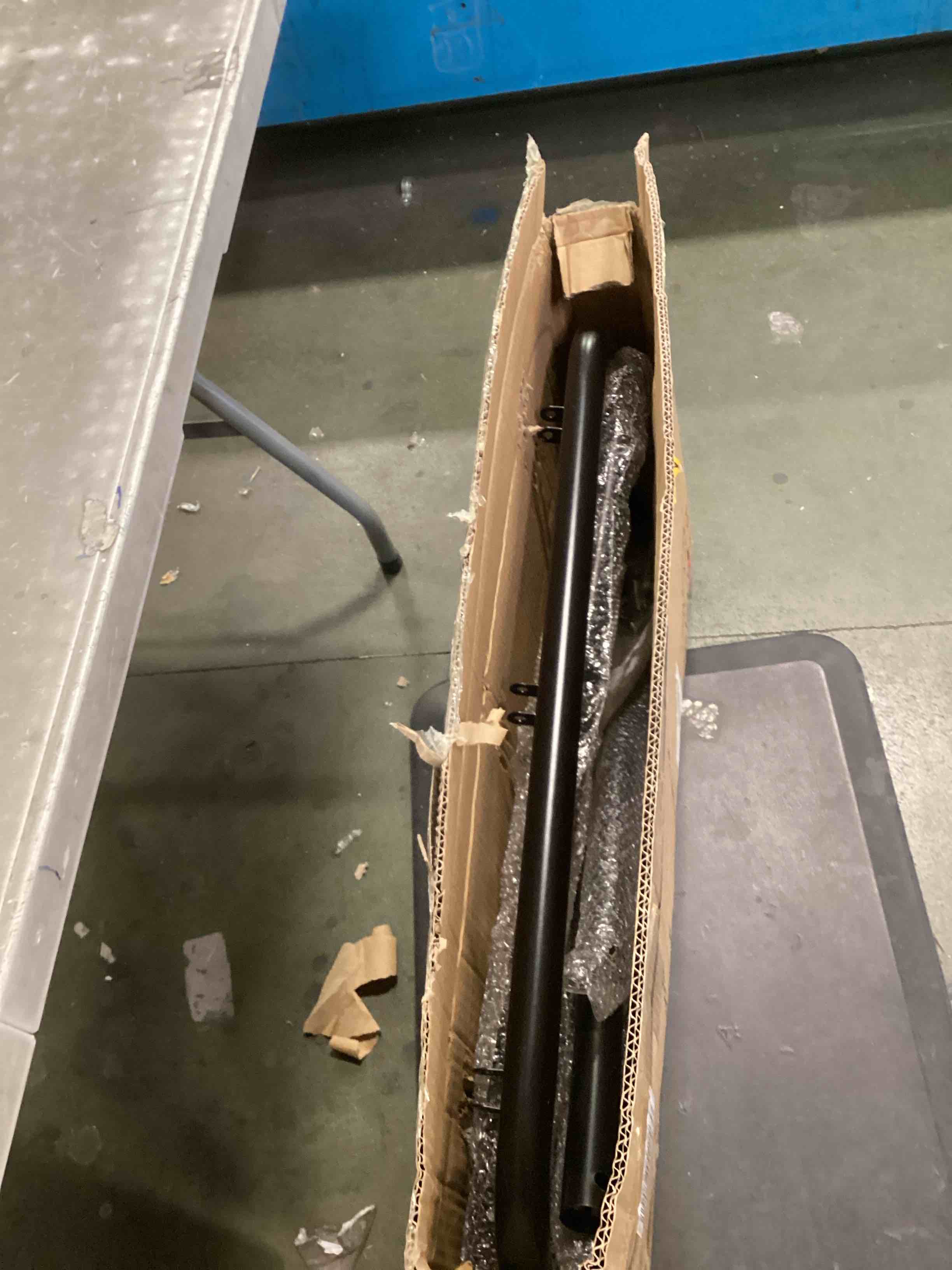 https://s3.amazonaws.com/lotting-images-prod/bidfta/TEA0220710_1729086532996.jpeg
