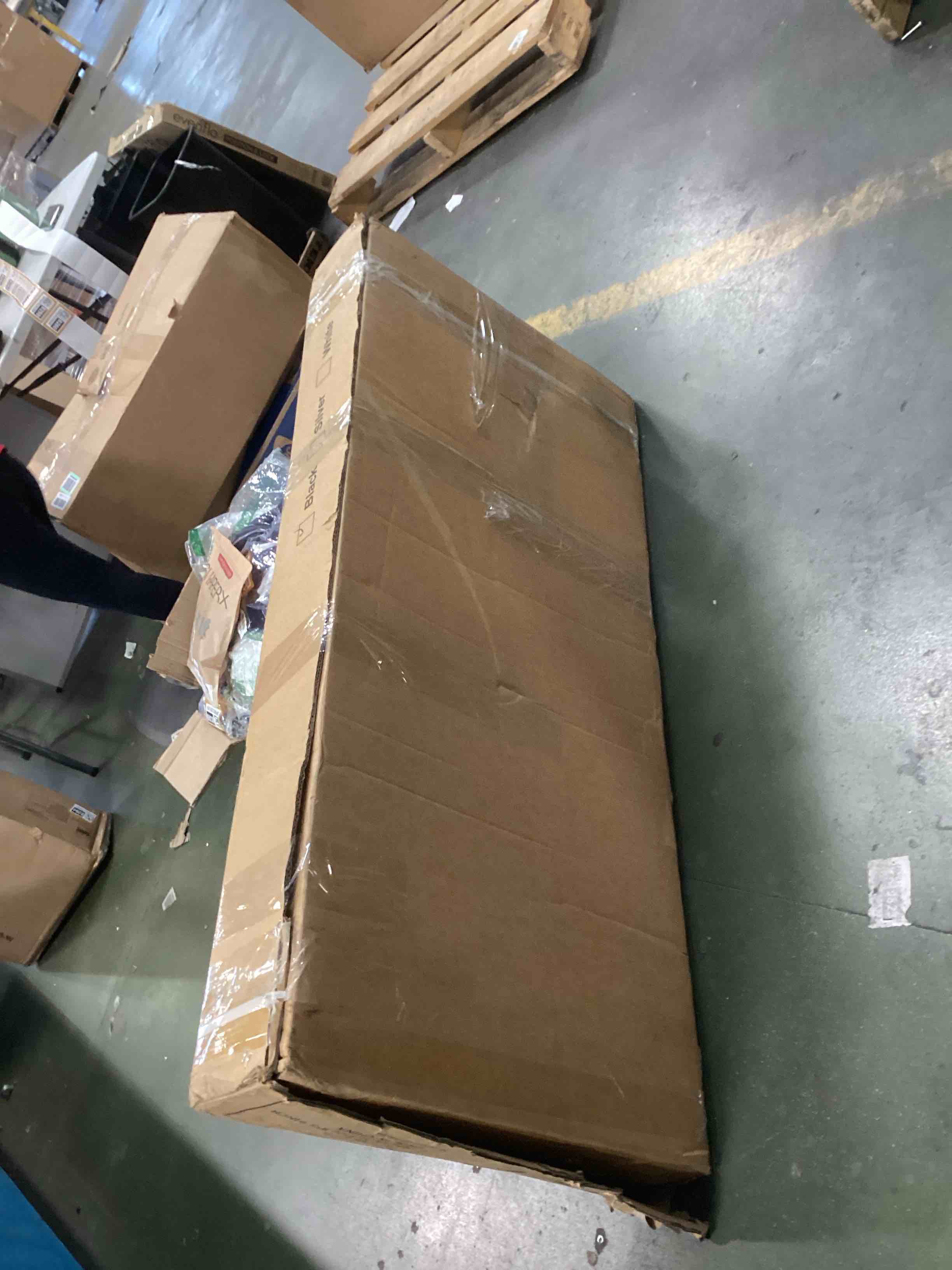 https://s3.amazonaws.com/lotting-images-prod/bidfta/TEA0220746_1729082808026.jpeg