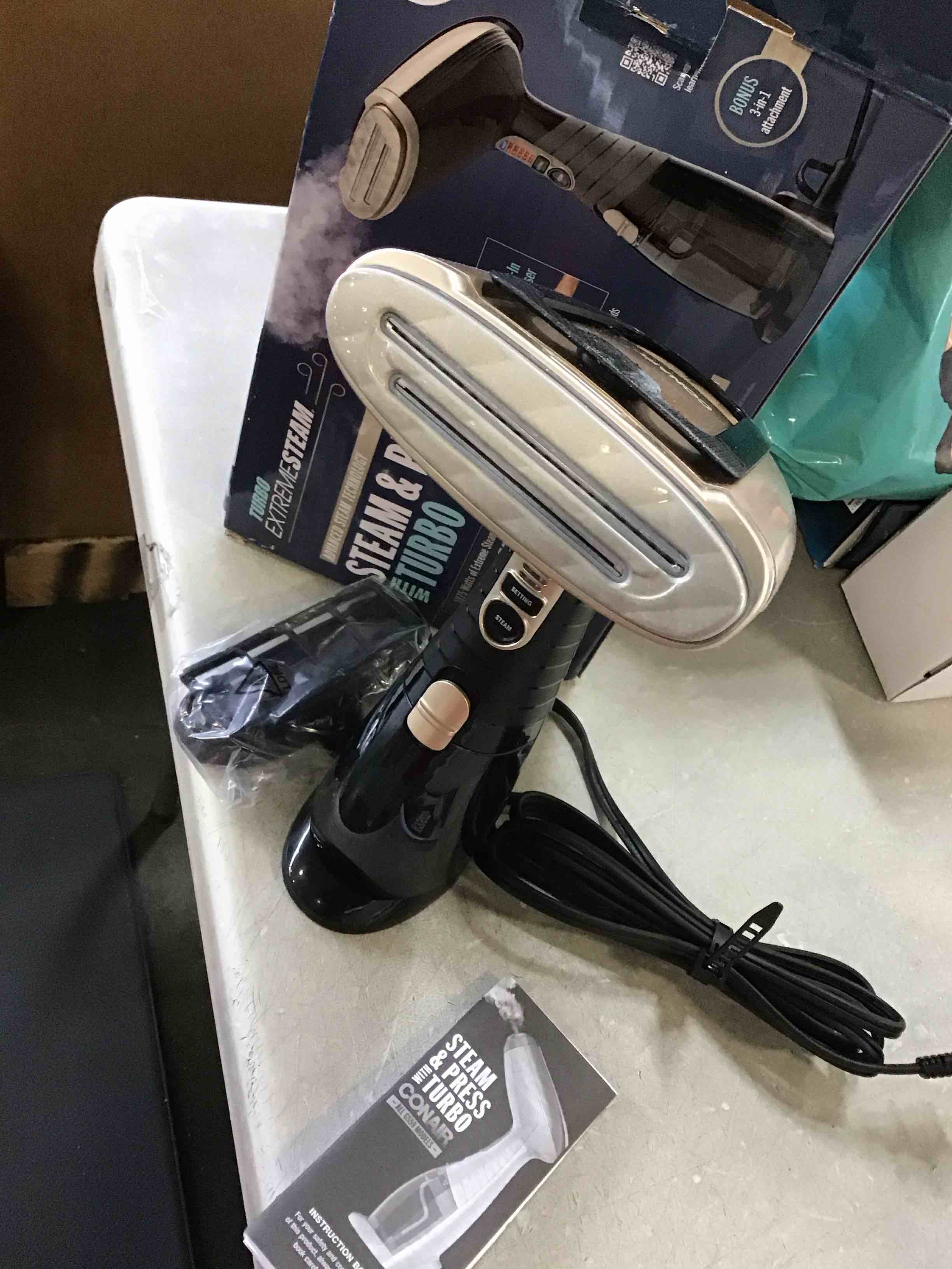 https://s3.amazonaws.com/lotting-images-prod/bidfta/TEA0222670_1726845145880.jpeg