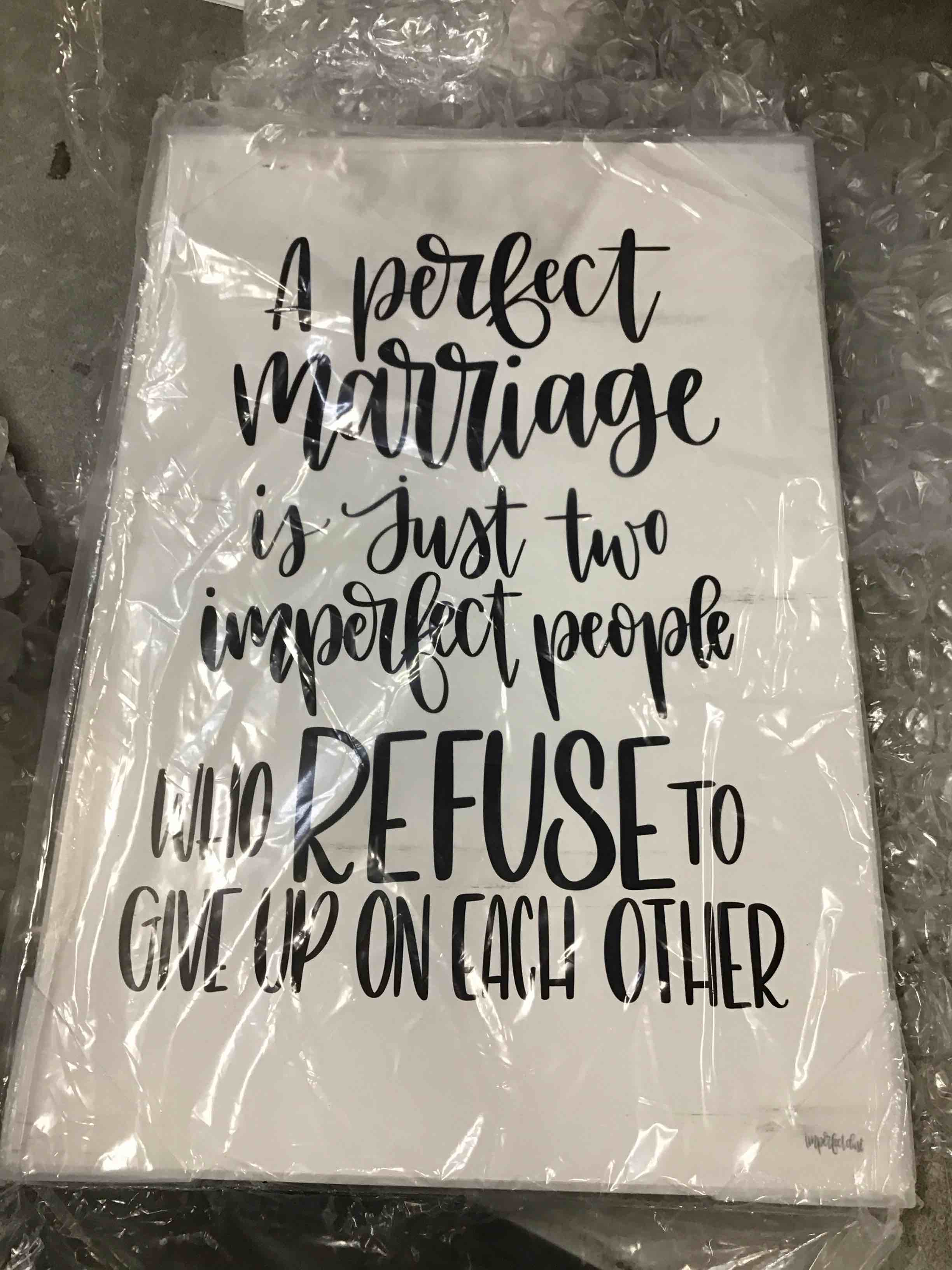https://s3.amazonaws.com/lotting-images-prod/bidfta/TEA0223509_1727276565620.jpeg