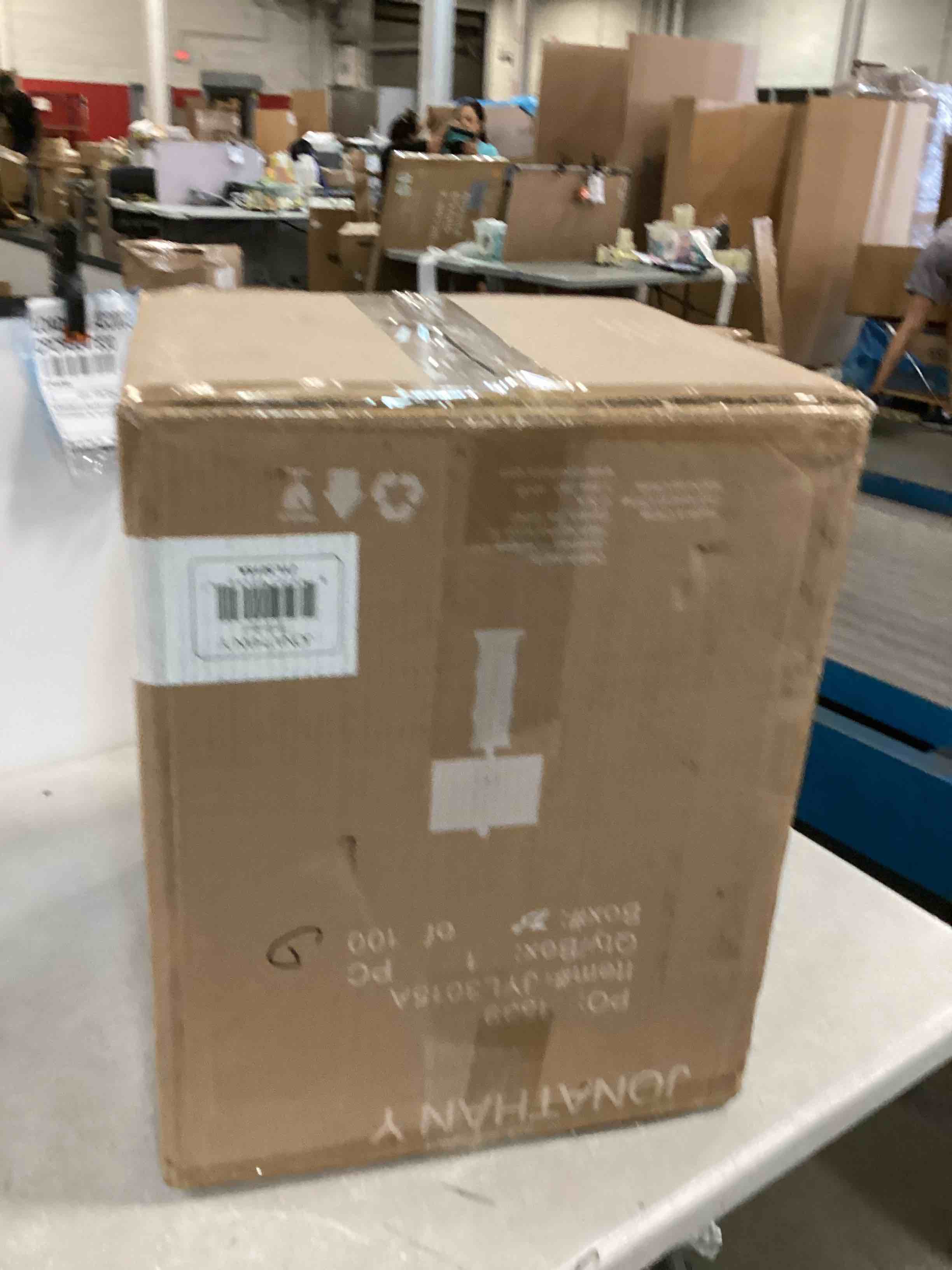 https://s3.amazonaws.com/lotting-images-prod/bidfta/TEA0224626_1727095390789.jpeg