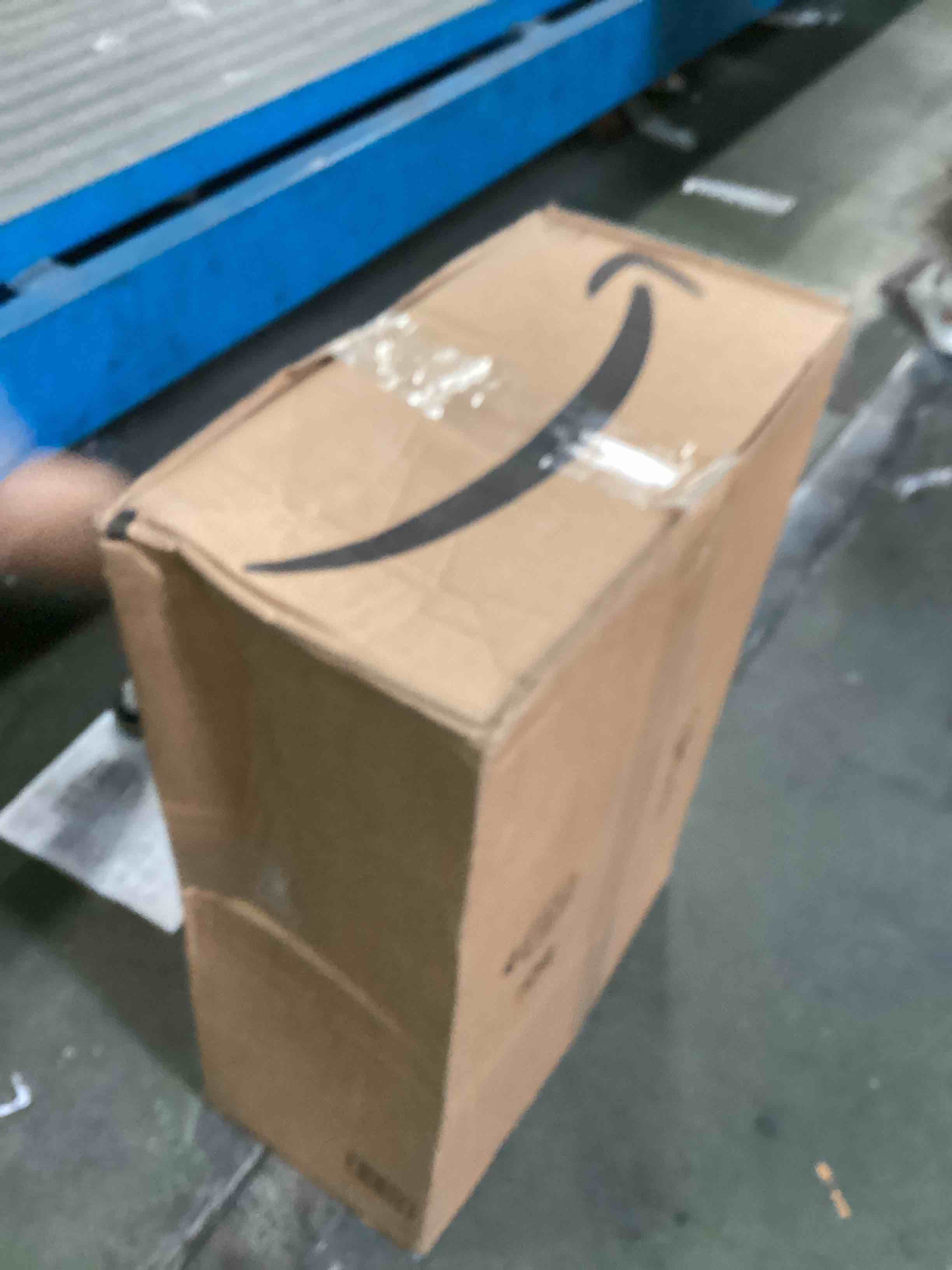 https://s3.amazonaws.com/lotting-images-prod/bidfta/TEA0225233_1726767016025.jpeg